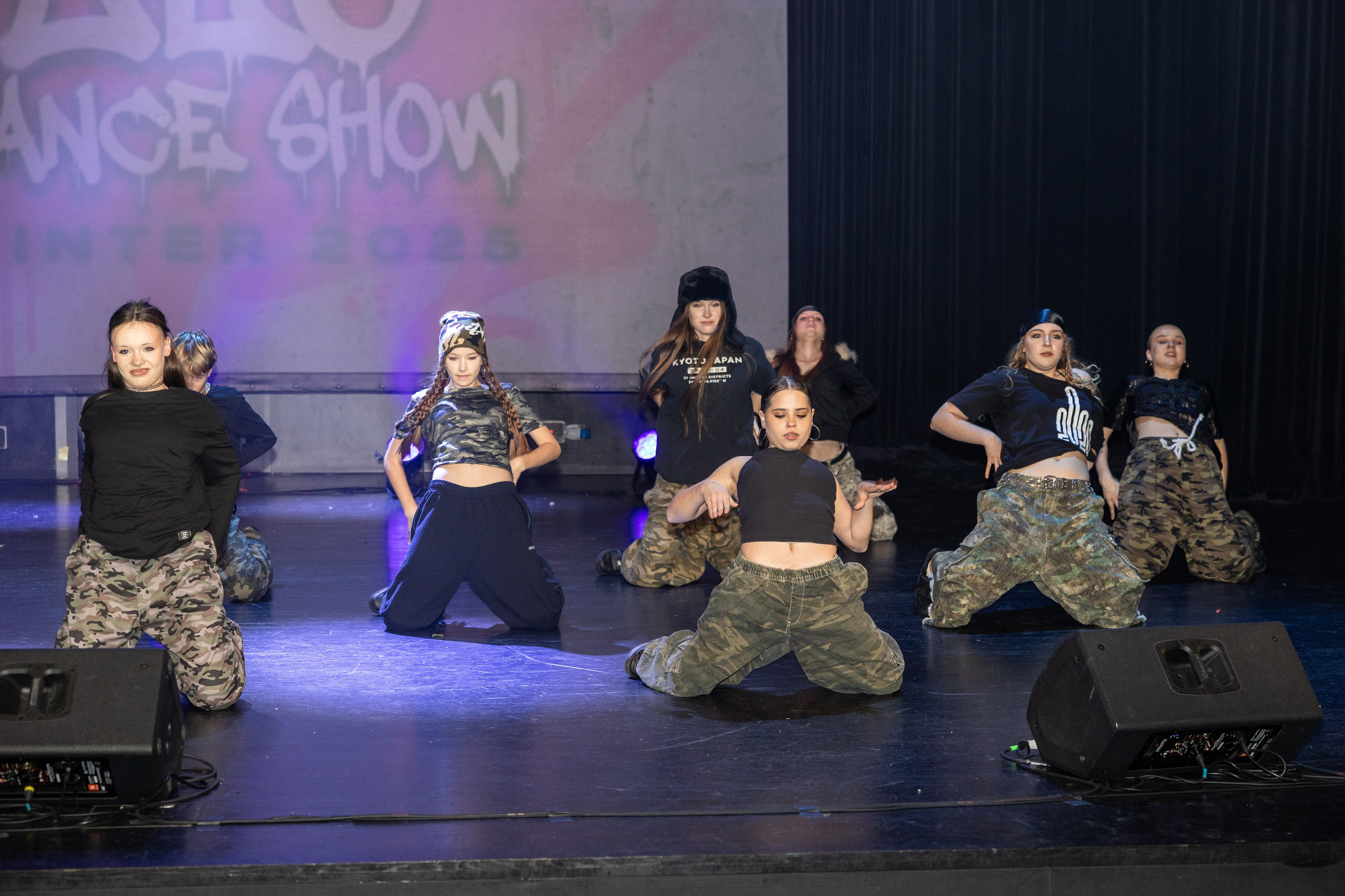 LEO DANCE SHOW WINTER 2025. Семейный и детский фотограф в Варшаве Мила Бобровская