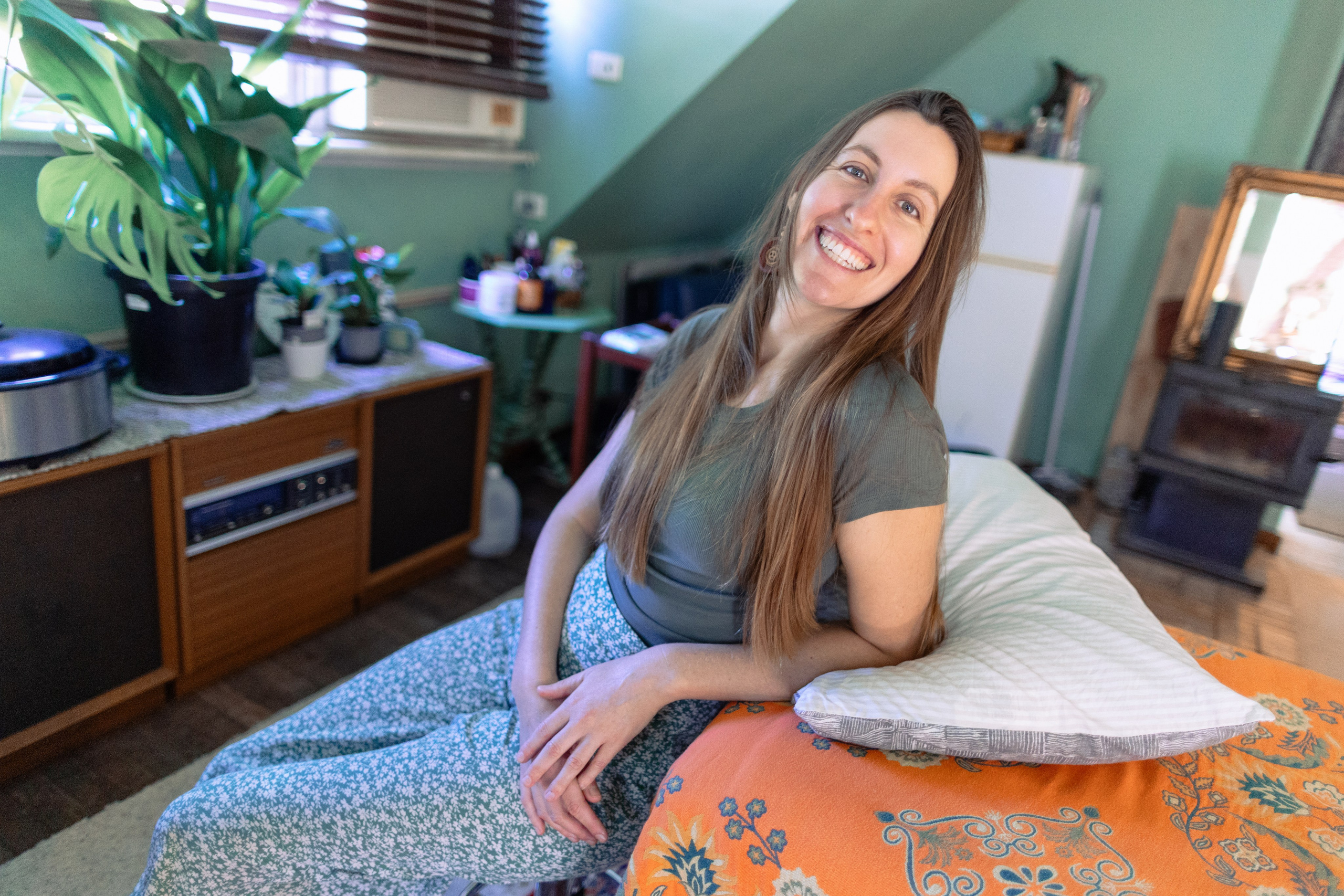 Laula Perey, Somatic Therapist