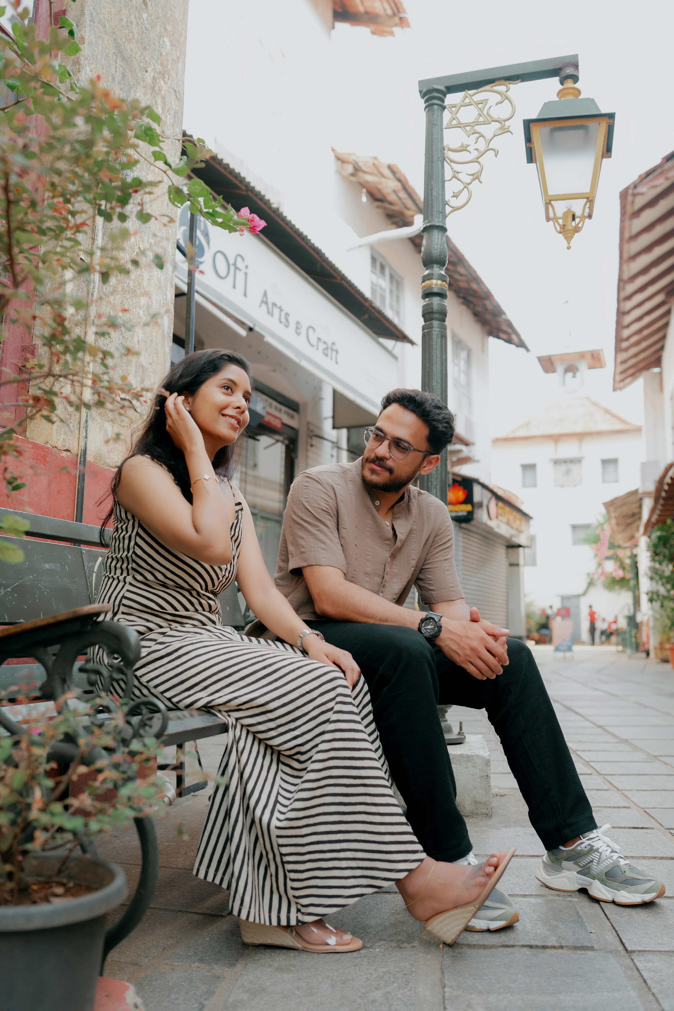 Street Romance! Ft. Naveen & Soniya. Fine art Wedding Photographers in India & Canada