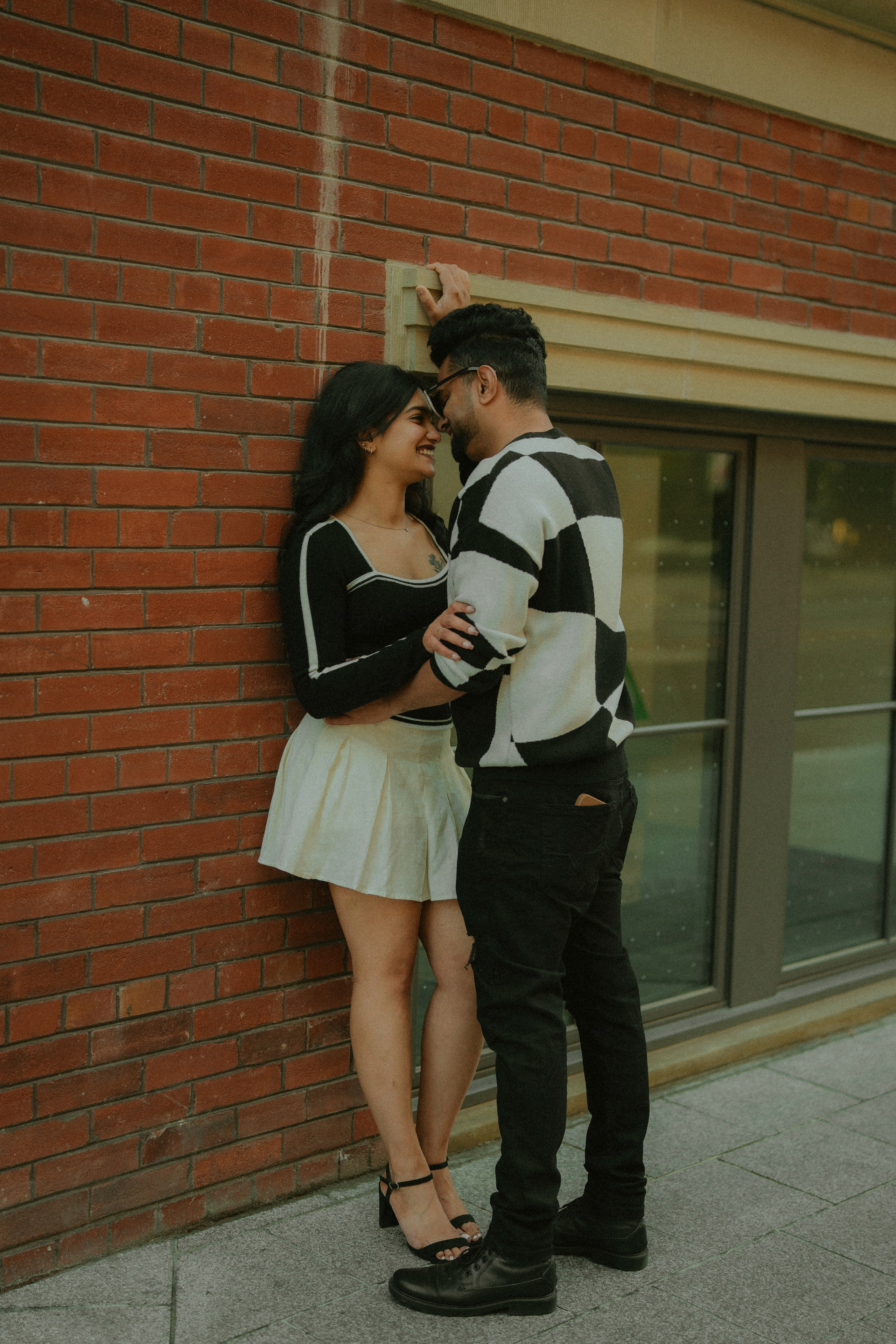Downtown Romance at Toronto. Fine art Wedding Photographers in India & Canada