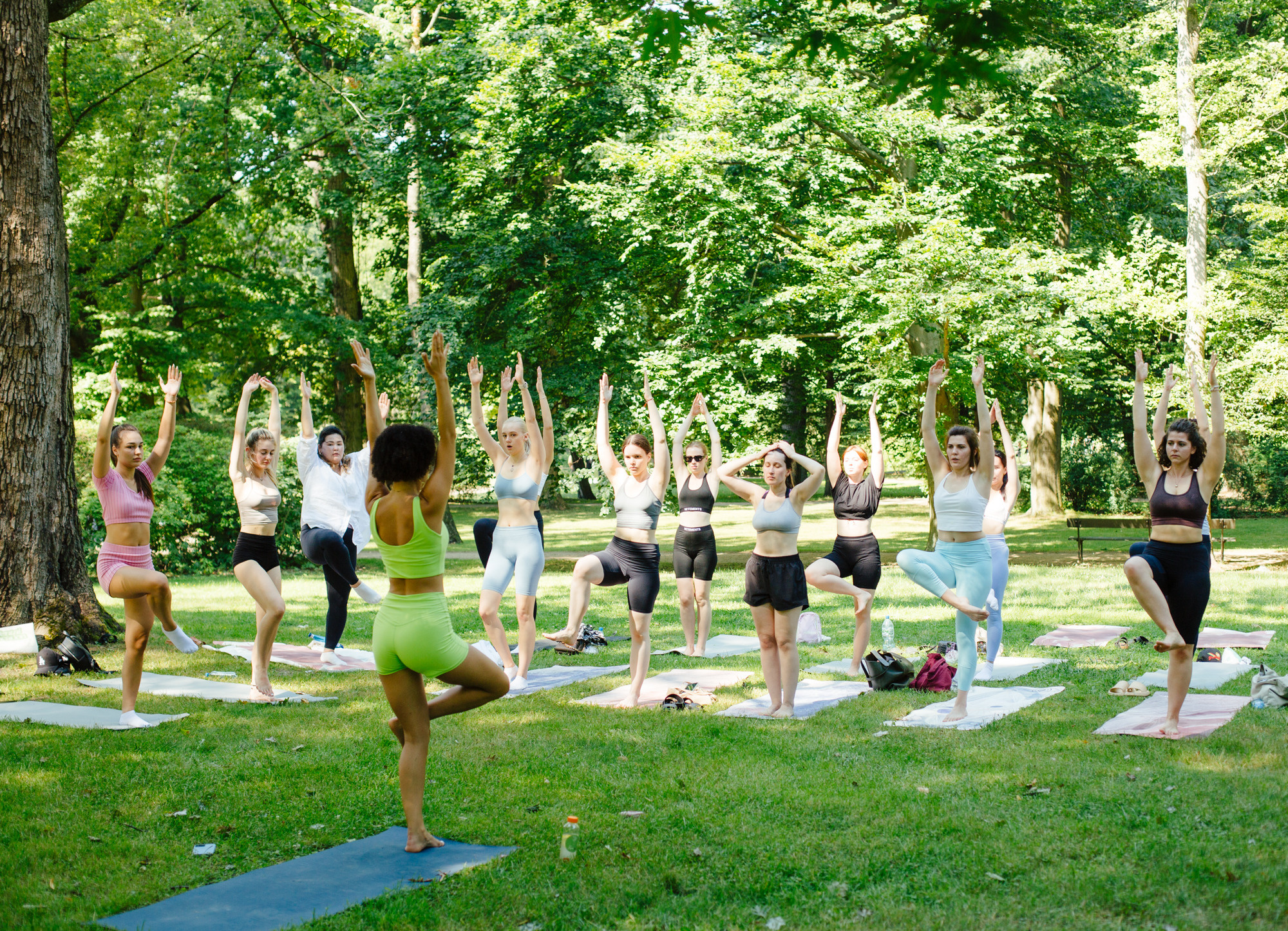 Yoga in the park. Photographer in Warsaw Alena Valnai