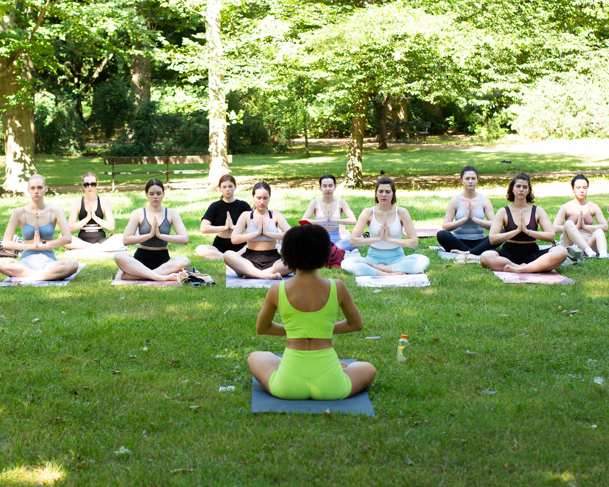 Yoga in the park. Photographer in Warsaw Alena Valnai