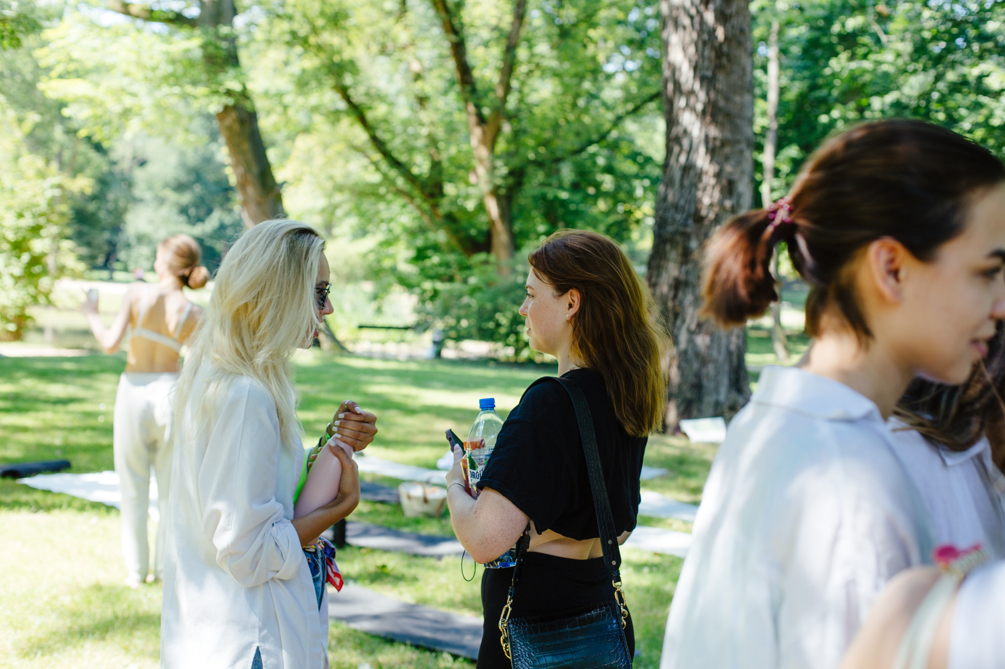Yoga in the park. Photographer in Warsaw Alena Valnai