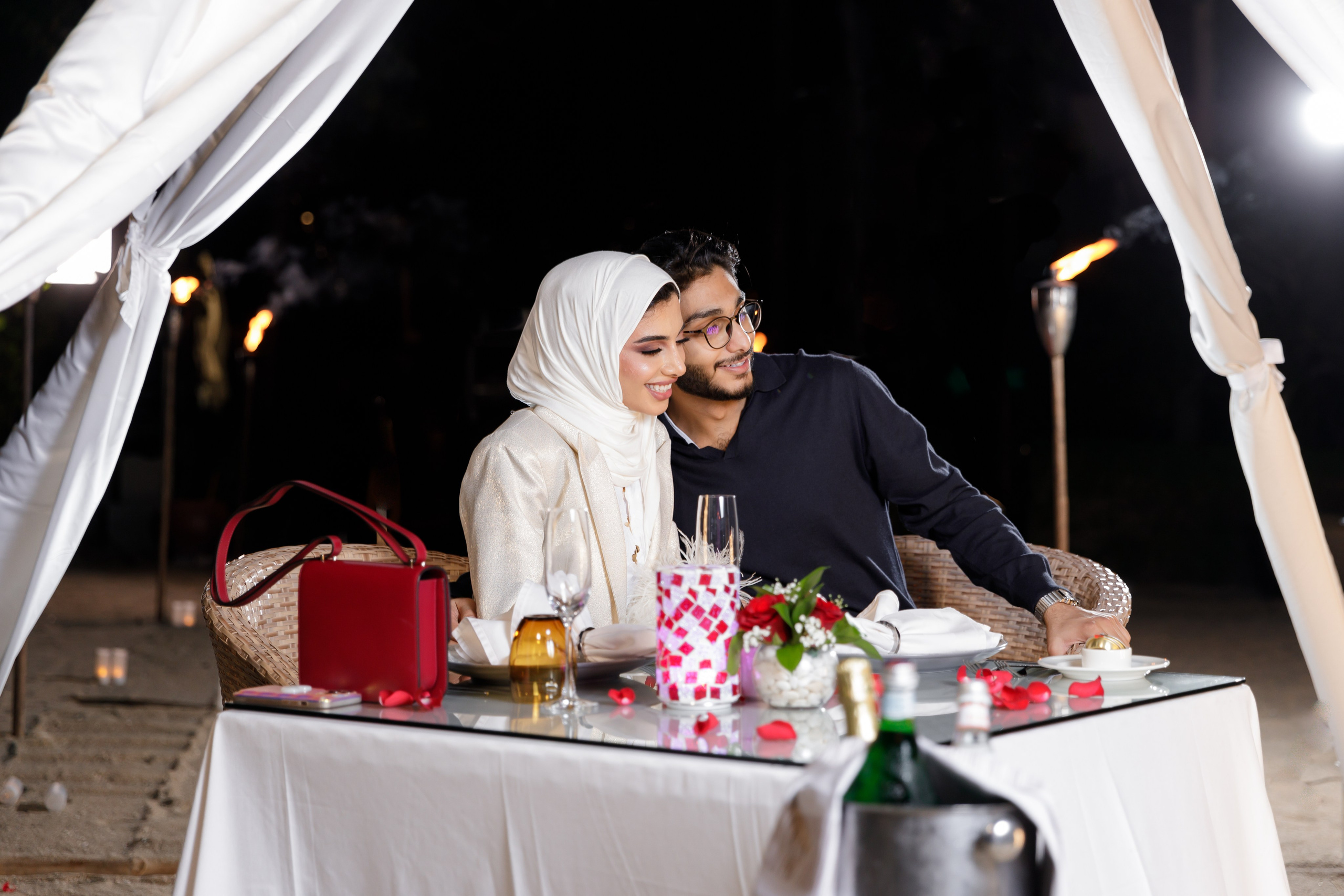 Beach proposal M&A. Photographer Anna Curly | Weddings and Events in Dubai