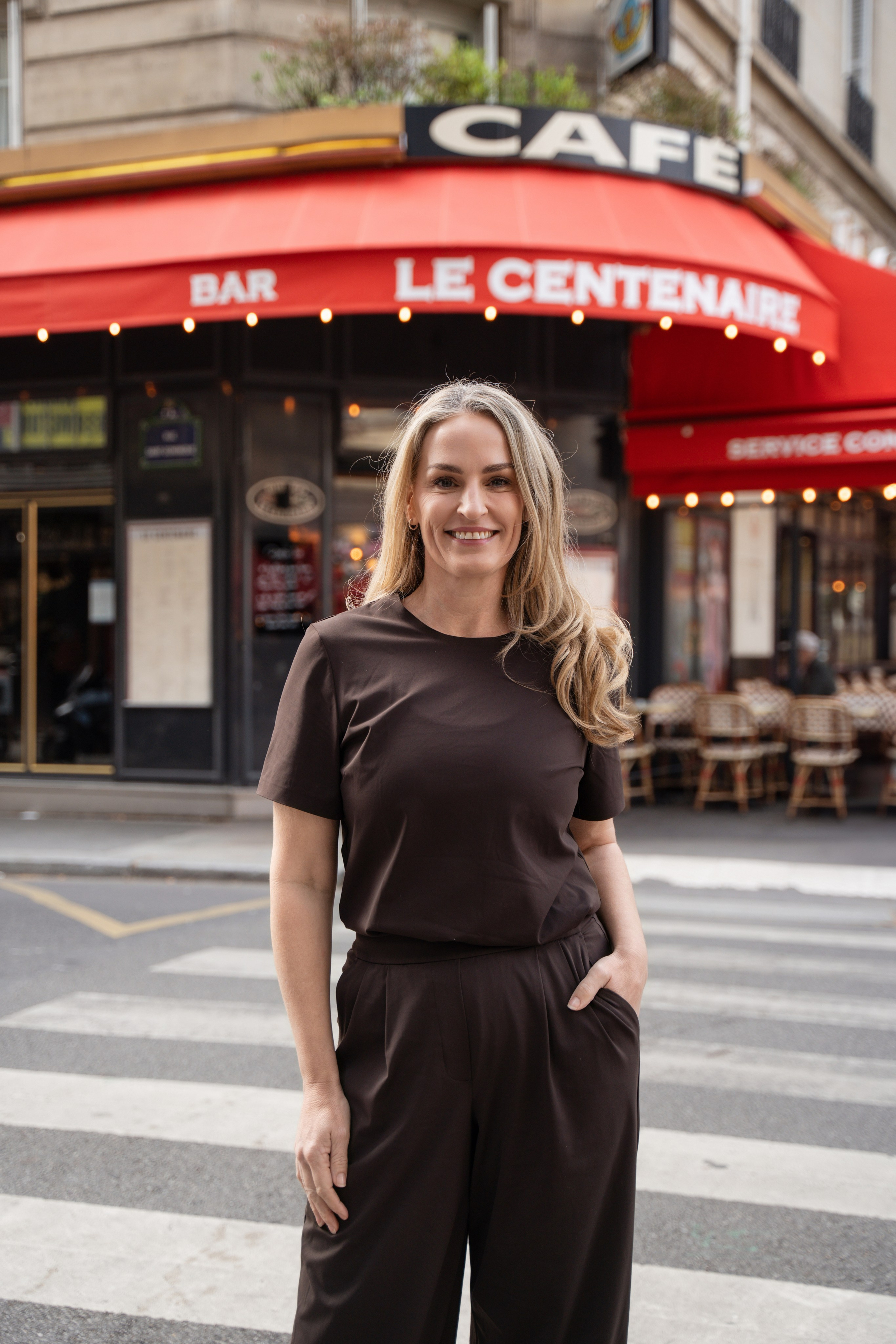 Content Nadia (2.5 hours). Photographer in Paris|Solo and groups, portraits & content, couples photo-shoot in Paris at the best locations
