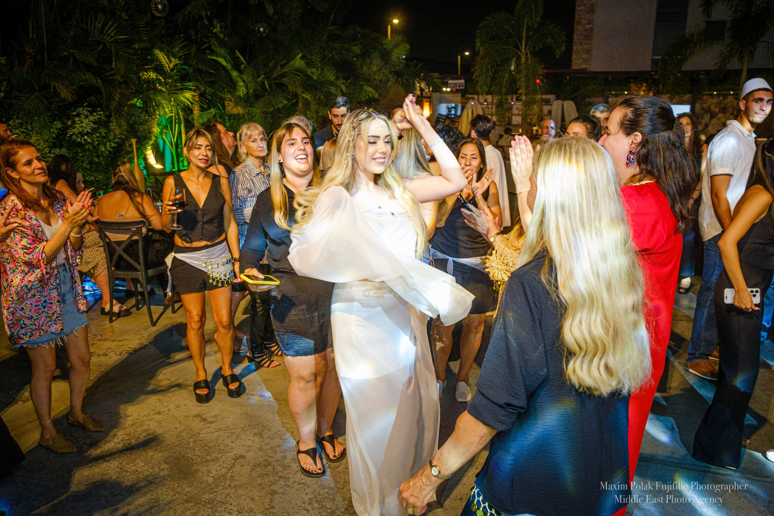 החתונה. Middle East Photo Agency — Photography & Event Magnets — סוכנות צילום והדפסת מגנטים לאירועים