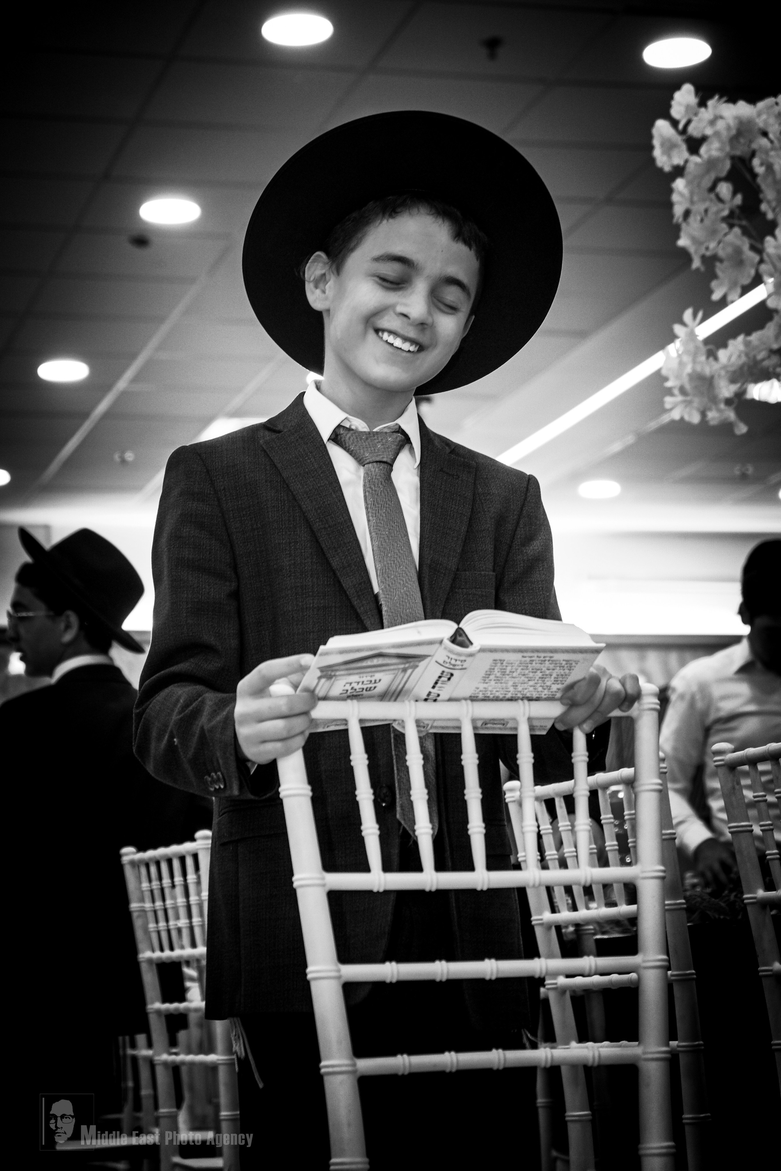 מאיר חוגג בר מצוה. Middle East Photo Agency — Photography & Event Magnets — סוכנות צילום והדפסת מגנטים לאירועים