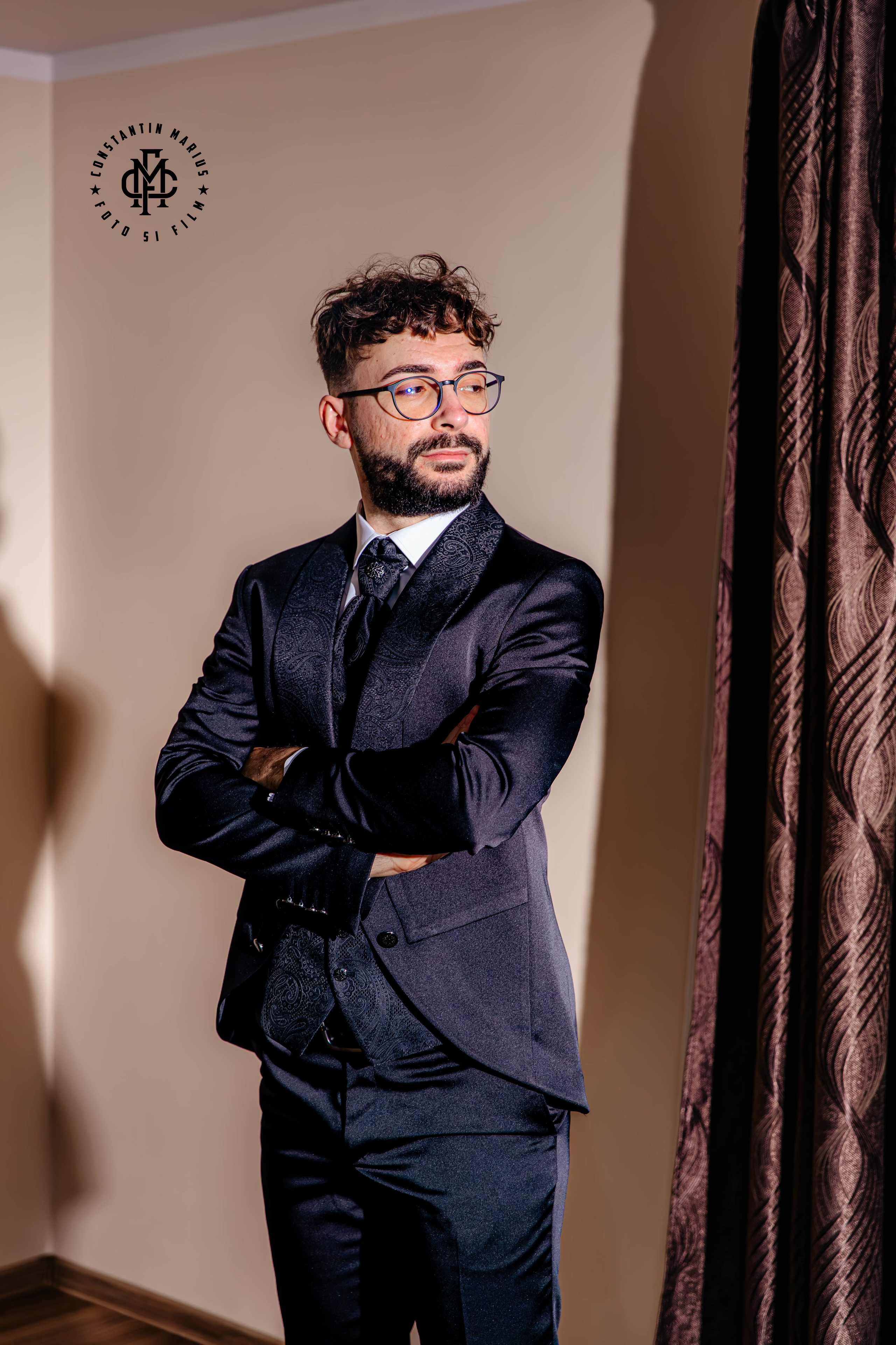 WEDDING PHOTOGRAPHY. DESPRE NOI