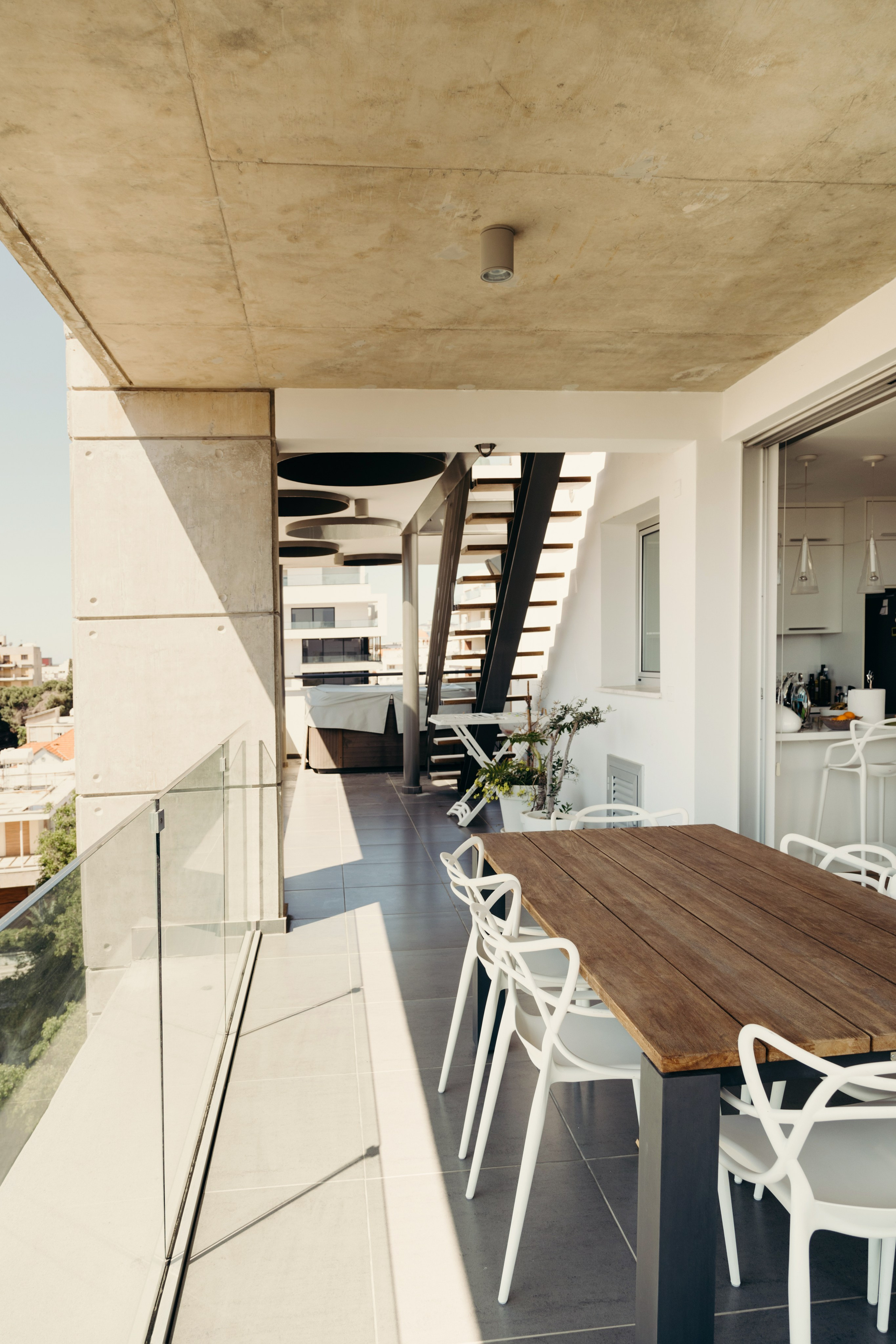 LIVIN RESIDENCE. Family and business portrait’s photographer in Cyprus