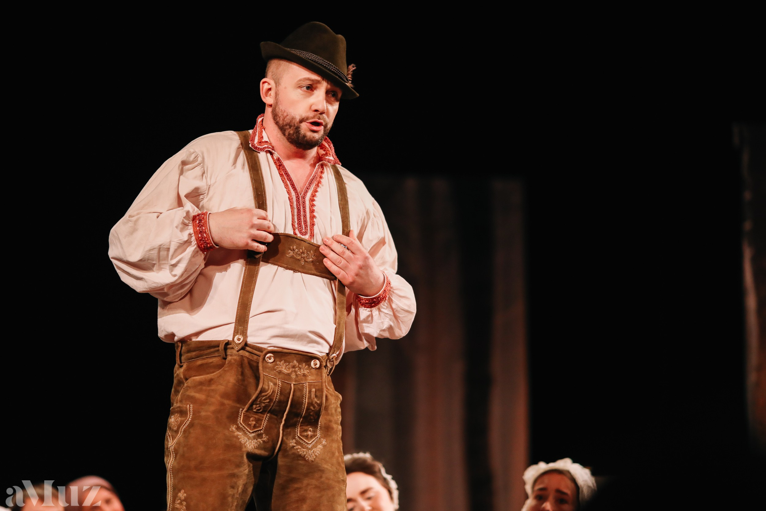 Opera Łąkowa. Fotograf Ślubny Warszawa - Sesje Biznesowe Rodzinne Eventy