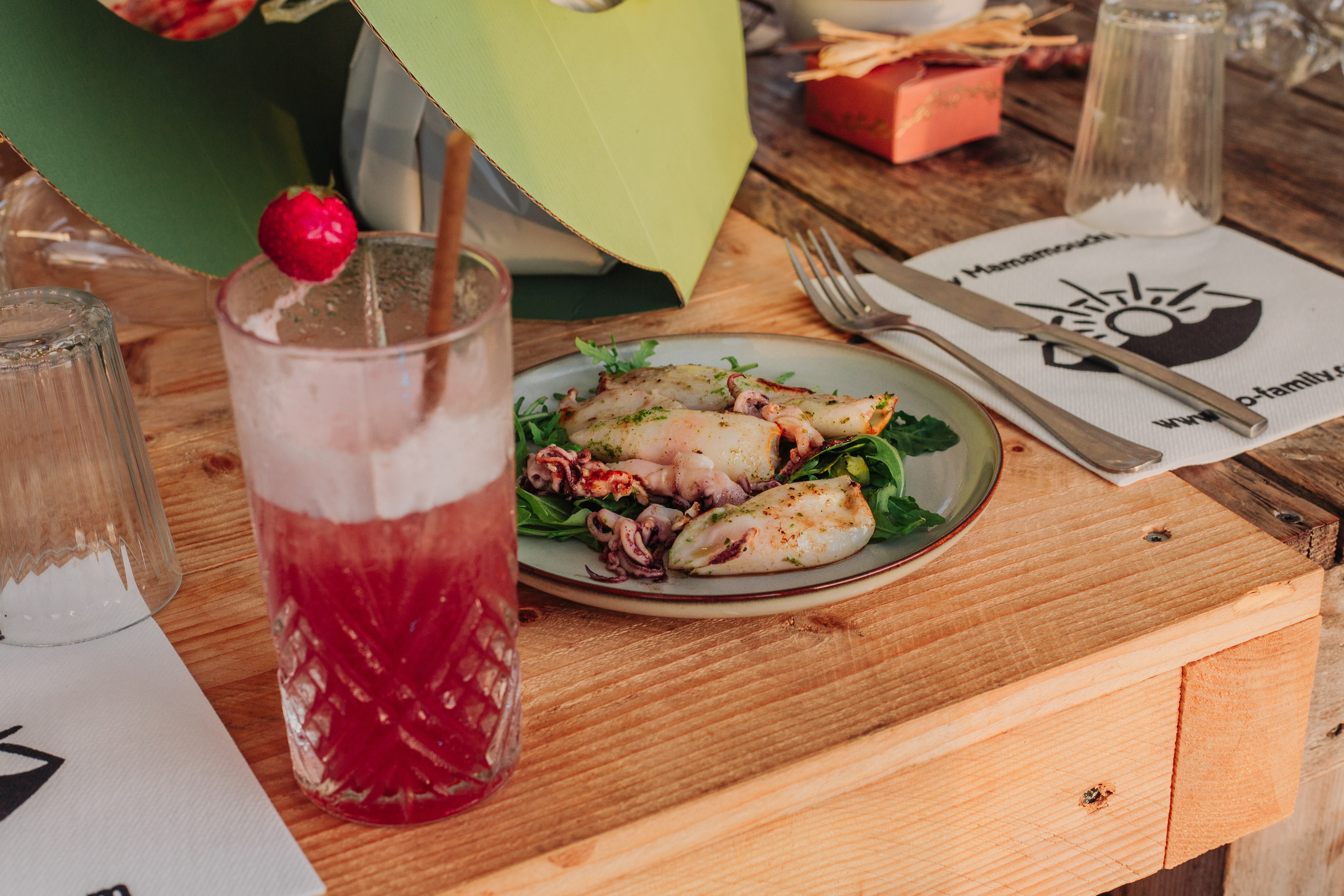 Sylvie & Lilian | Au bord de la mer. Photographe professionnelle à Poitiers, Tours et Châtellerault | Studio photo entre Poitiers et Tours – portraits, familles, entreprises, ma