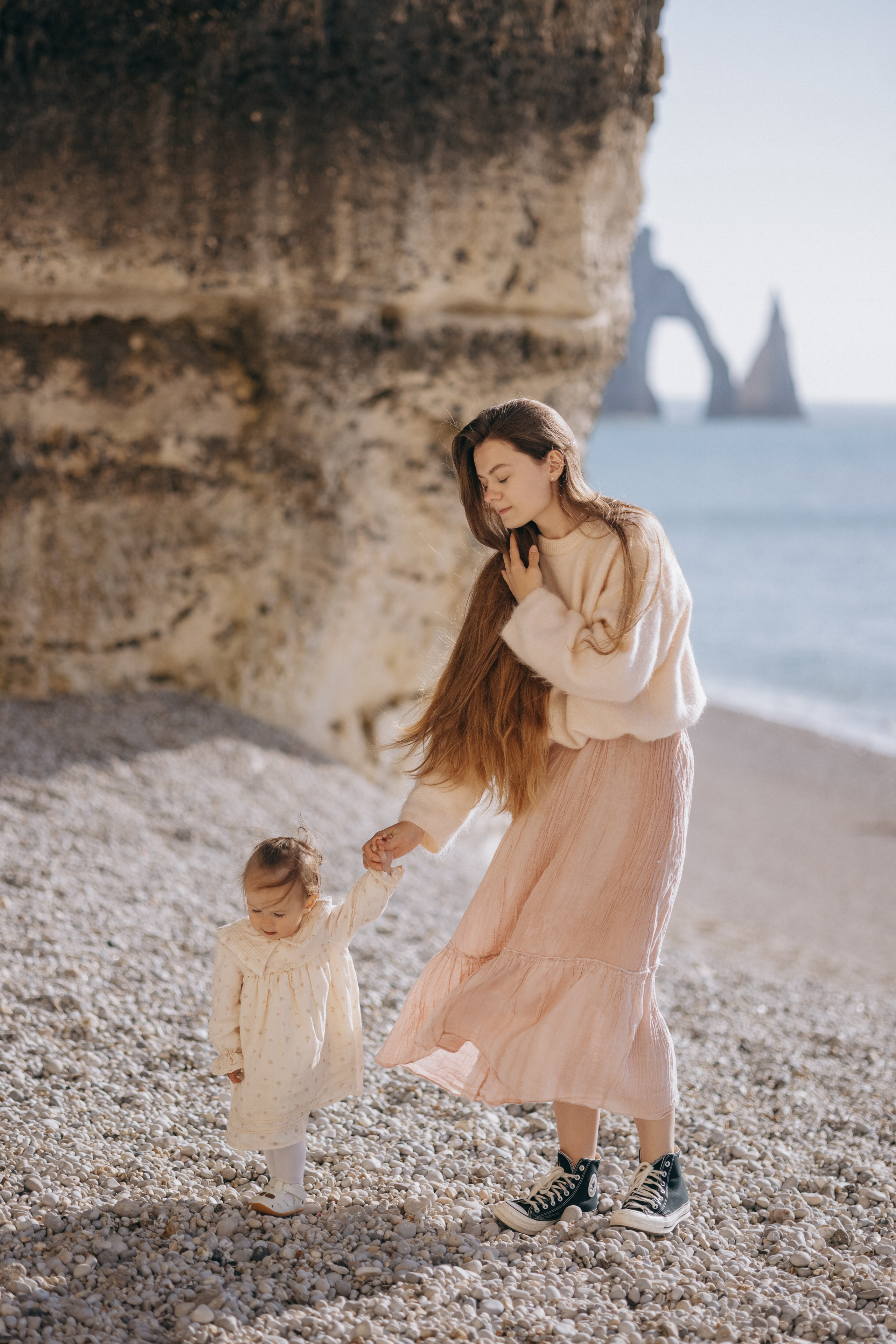 Photoshooting in Étretat from August 2025 to August 2026 — current prices and conditions. Photographer Khrystyna Voronova
