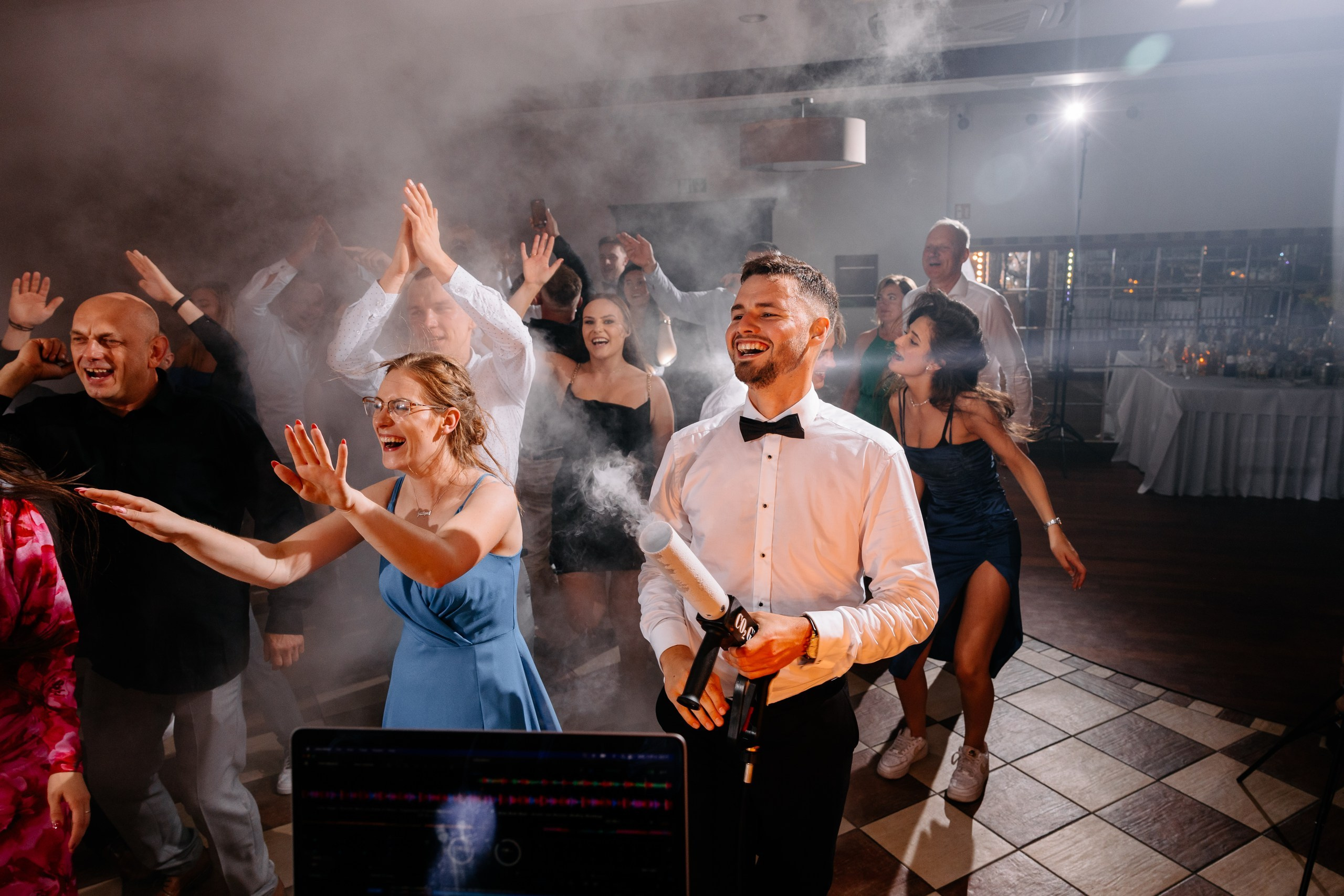 Klaudia ♡ Adrian. Fotograf Ślubny Warszawa - Sesje Biznesowe Rodzinne Eventy