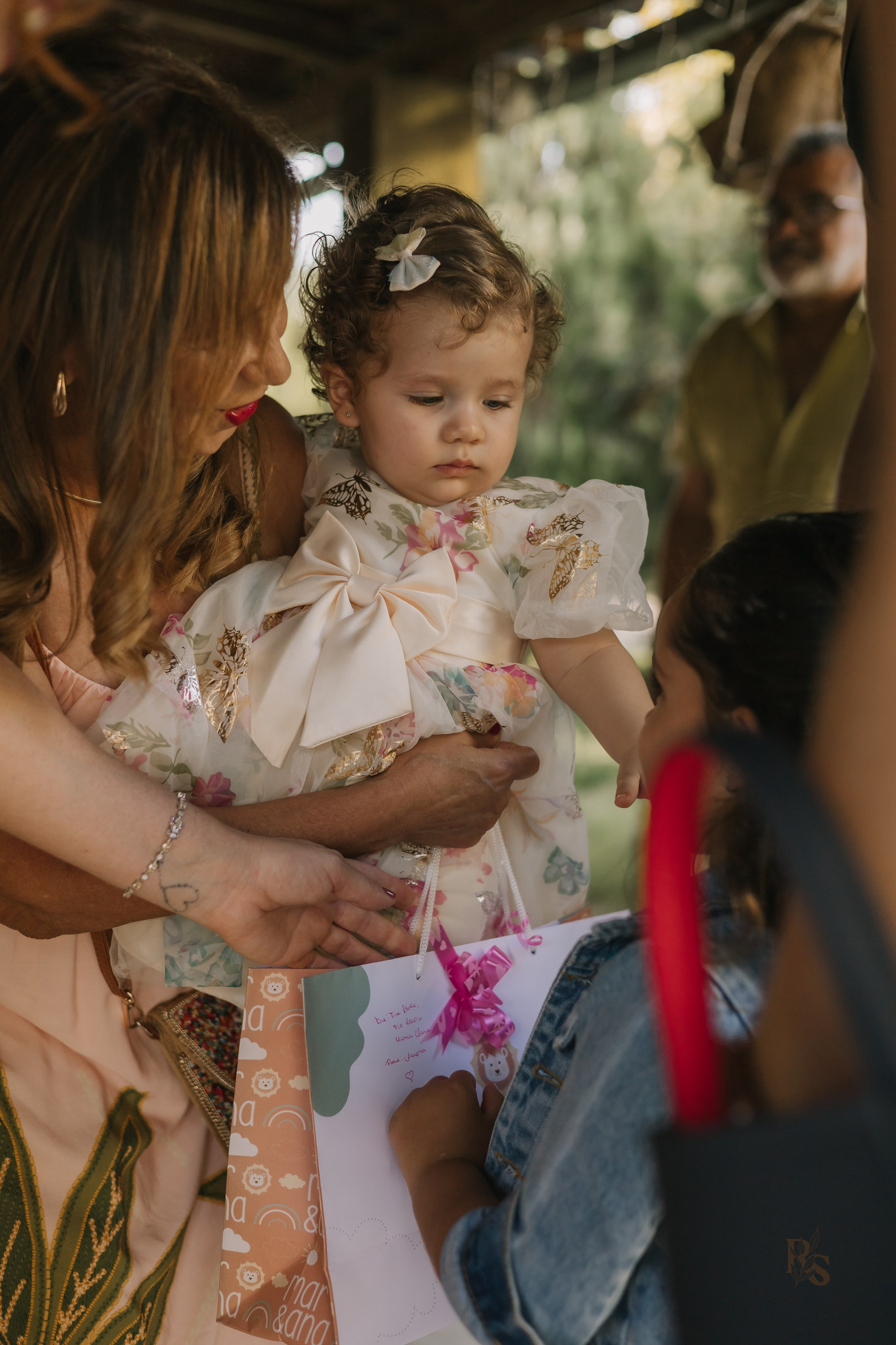 Aurora — 1 ano. Fotógrafo Richard Silvestre — Casamentos na Bahia