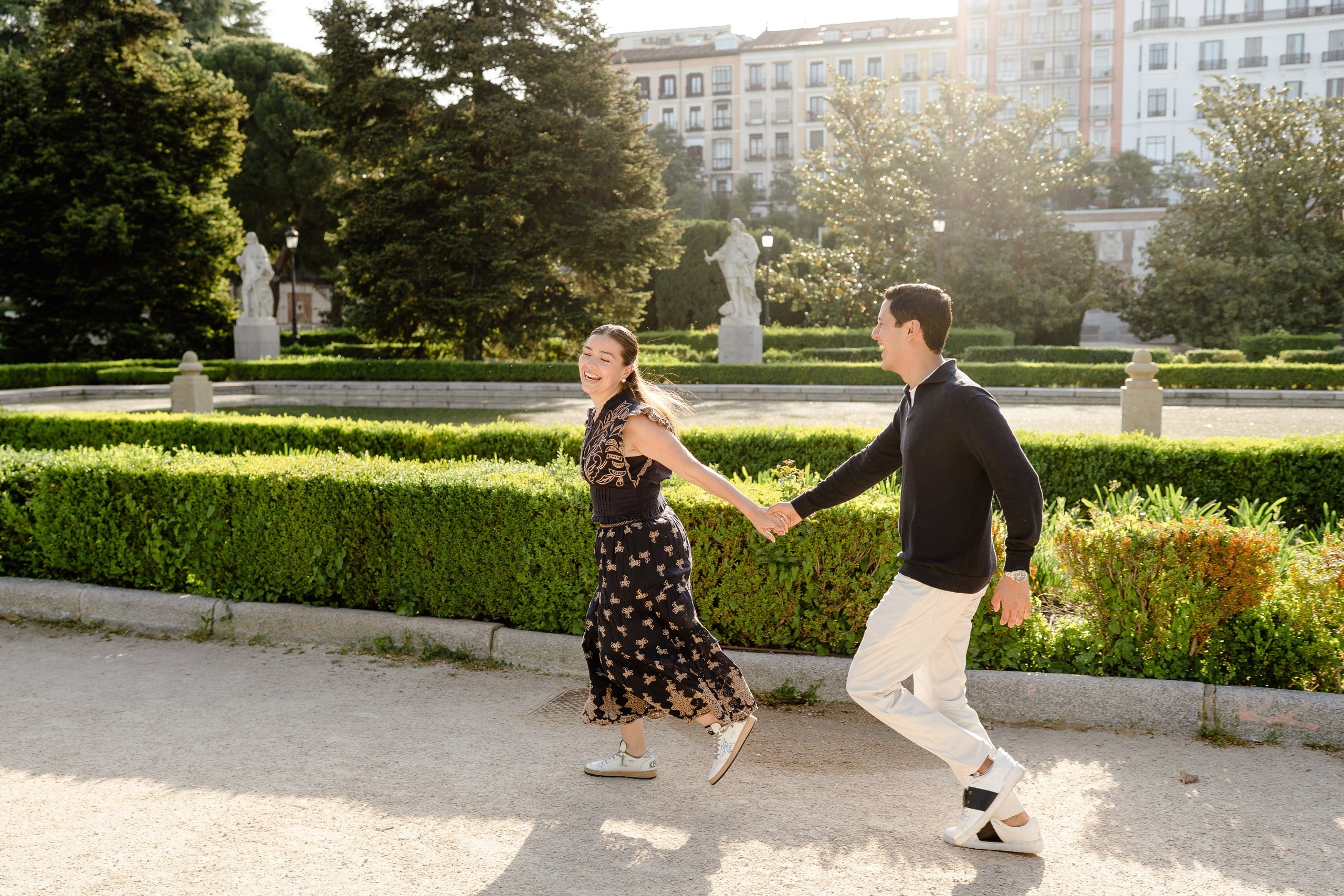 Surprise proposal in Royal Palace, Madrid. Madrid Photographer for Proposals, Engagements & Families | Anya Petrova