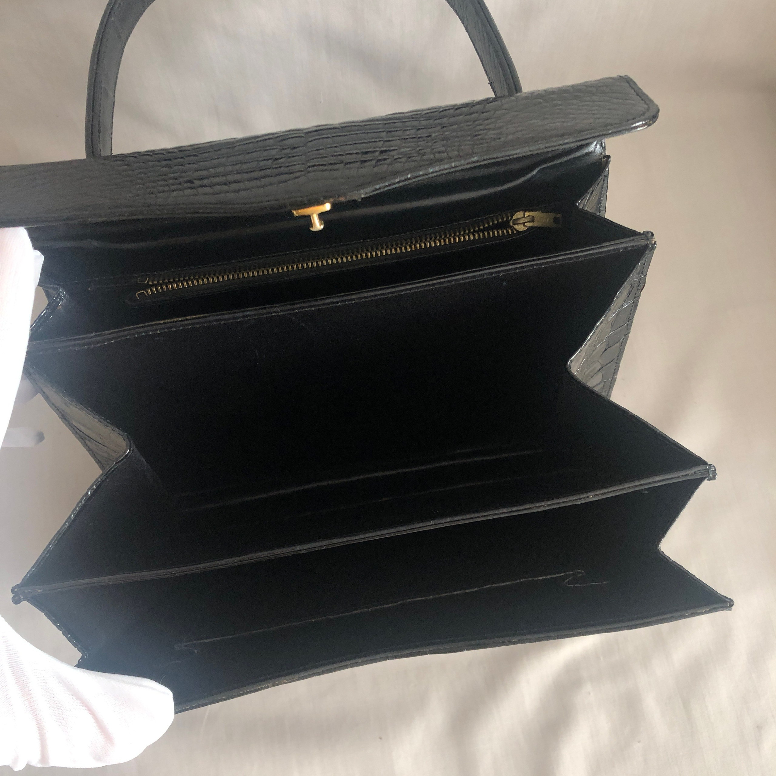 Bag10. Современнные и актикварные украшения в Барселоне, Москве и Санкт-Петербурге