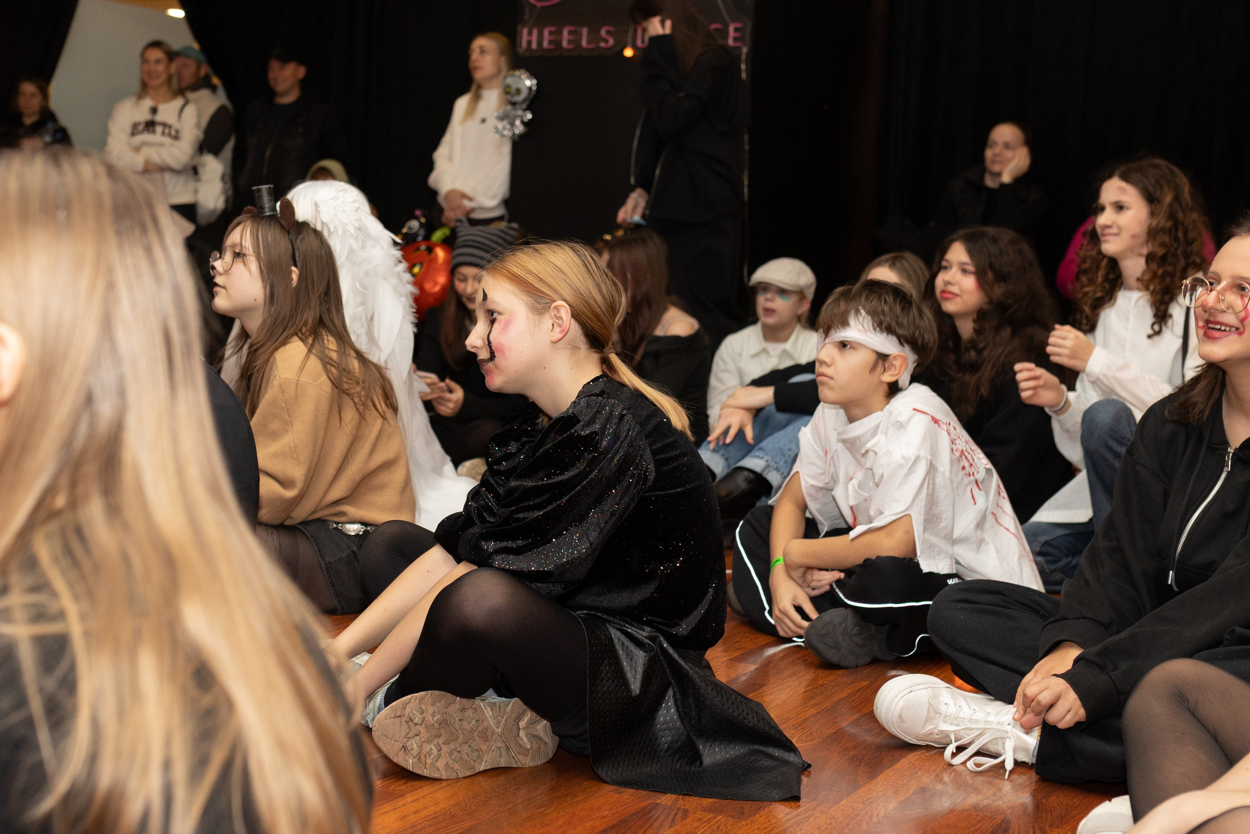 Leo dance studio Helloween 2025. Семейный и детский фотограф в Варшаве Мила Бобровская