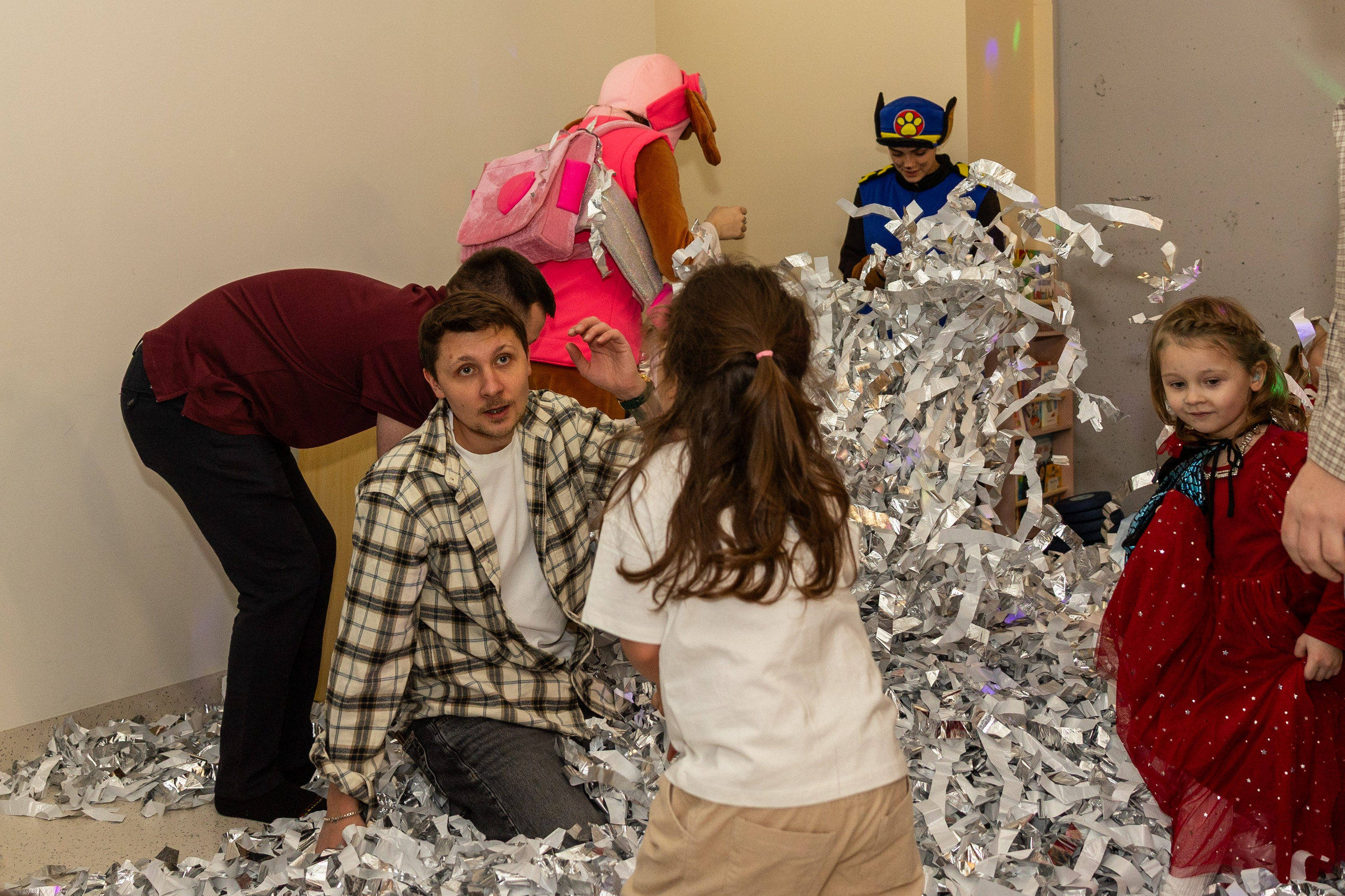 День рождения Артёма 24 января 2026 года. Семейный и детский фотограф в Варшаве Мила Бобровская