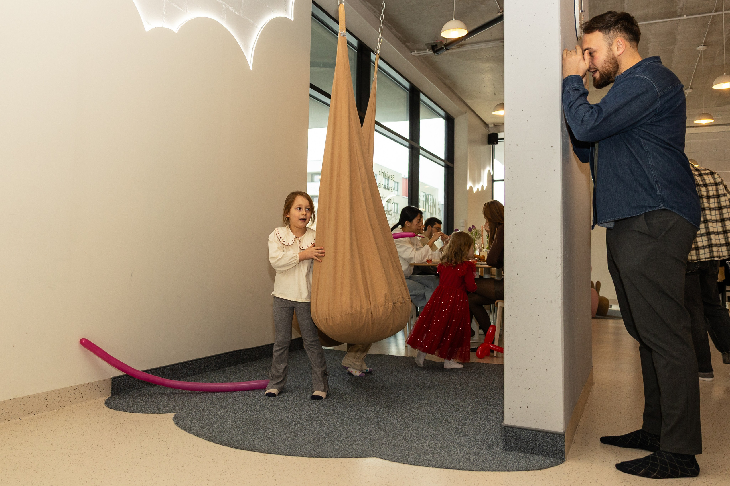 День рождения Артёма 24 января 2026 года. Семейный и детский фотограф в Варшаве Мила Бобровская