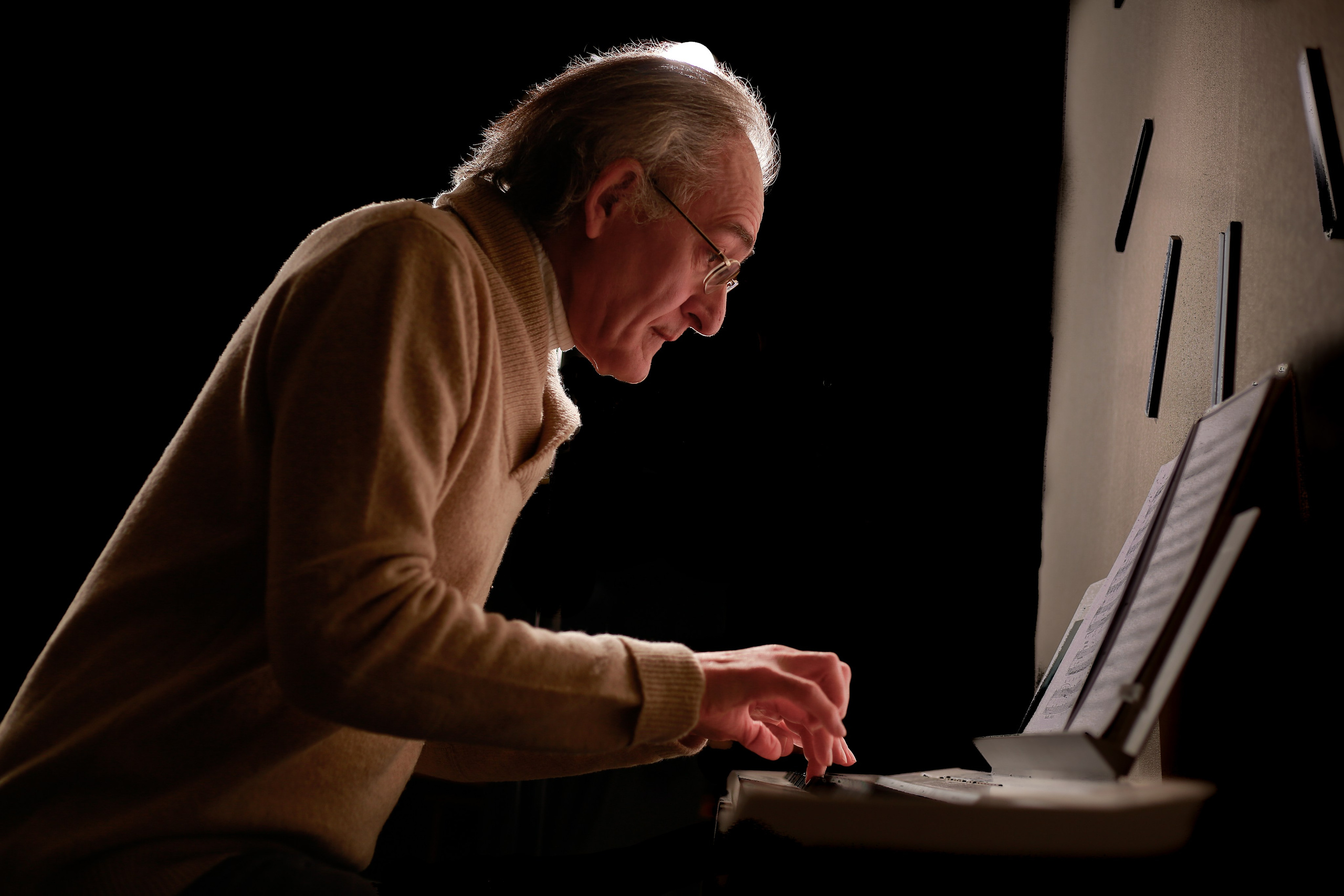 Aleksander Pustovit. Portret photographer in Switzerland Artur Magpie