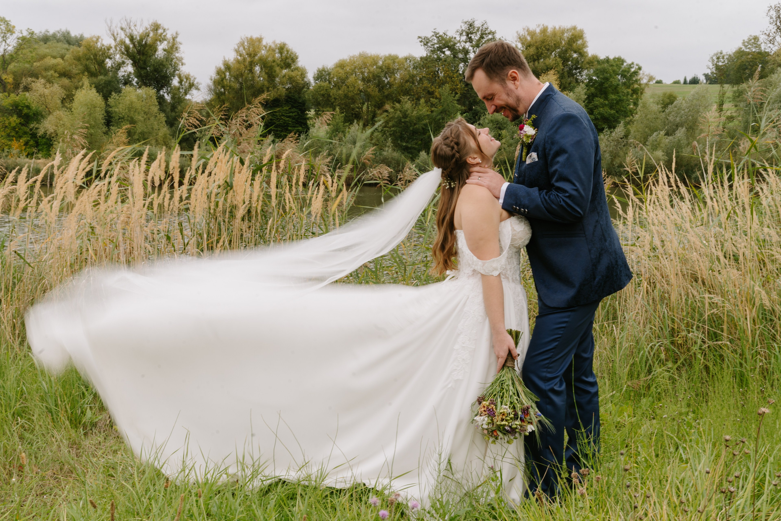 Wedding couple. Jana Holubová | Svatební, párová a rodinná fotografka v Praze