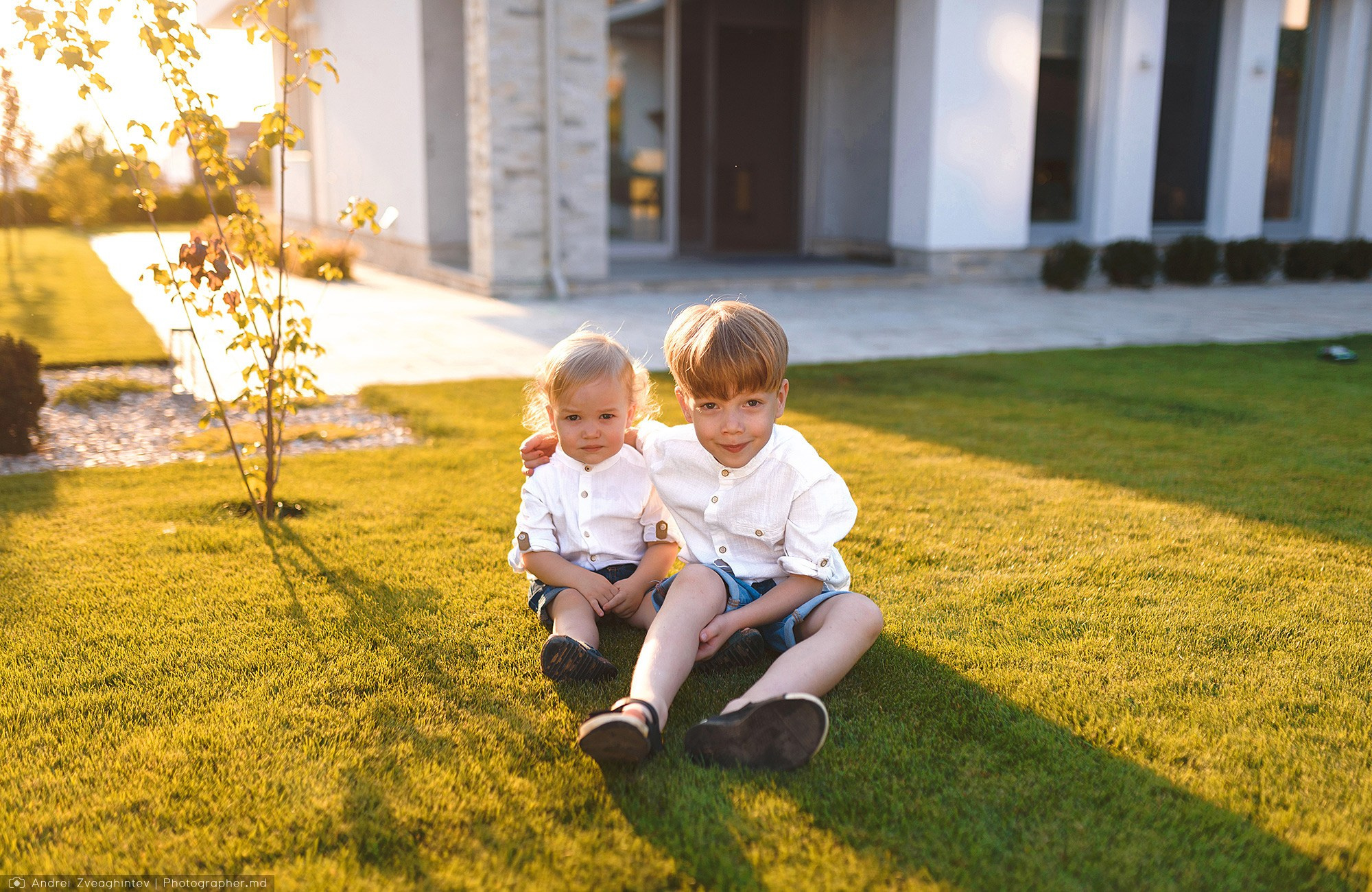 Outdoor family photography in Moldova — photographer Andrei Zveaghintev. Wedding and family photographer in Moldova, Chisinau— Andrei Zveaghintev