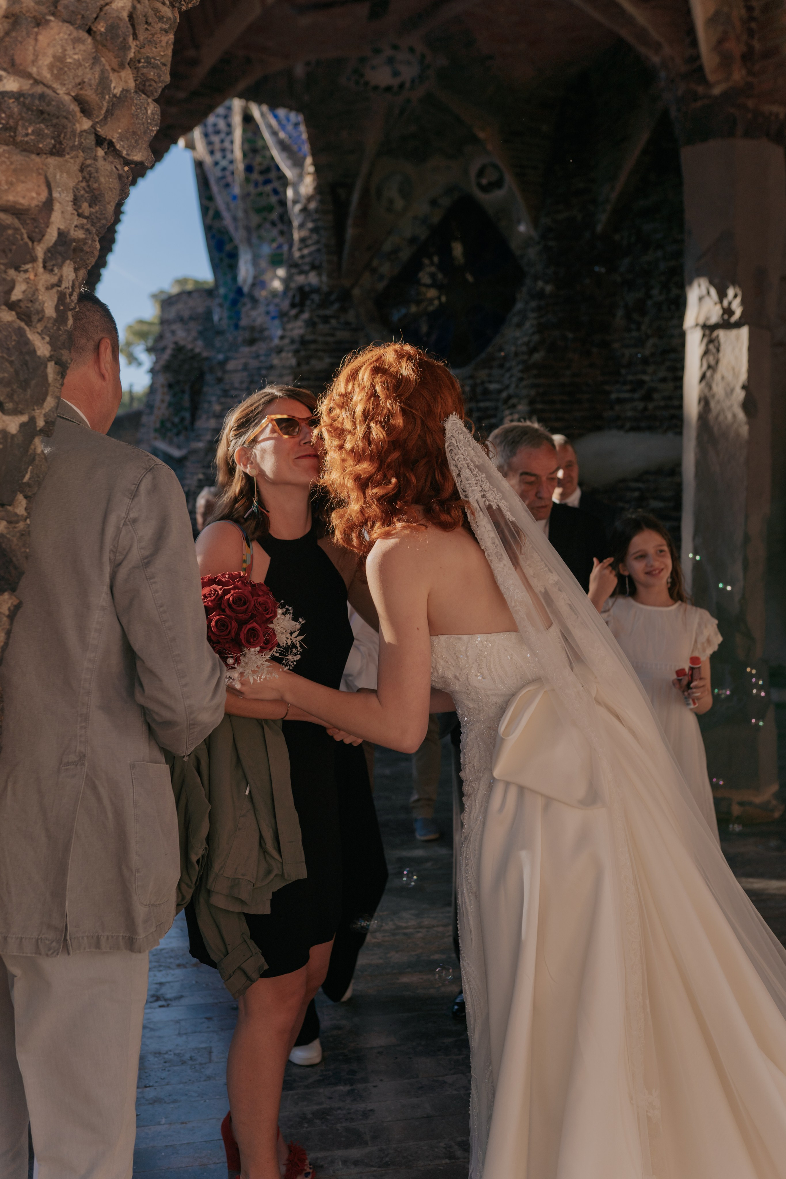 Havie & Isabel — a wedding in Gaudí’s Crypt. DiaFoto Weddings · Premium Destination Wedding Photographer & Videographer in Barcelona