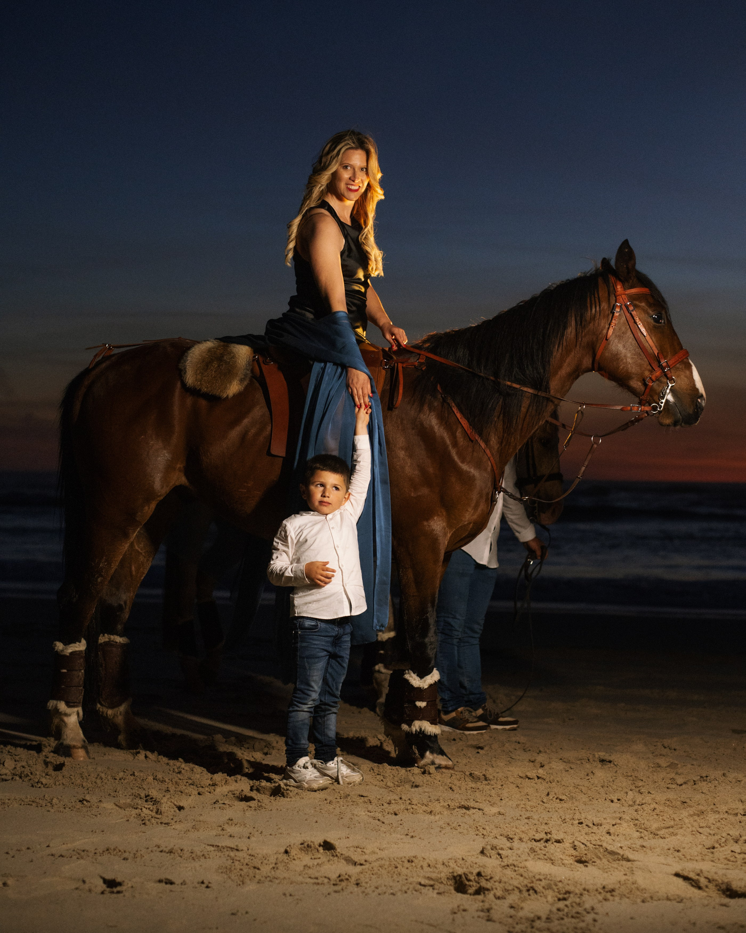 MOTHER’S DAY. Anastasiia Antoniuk portrait, family and couple photographer, Portugal