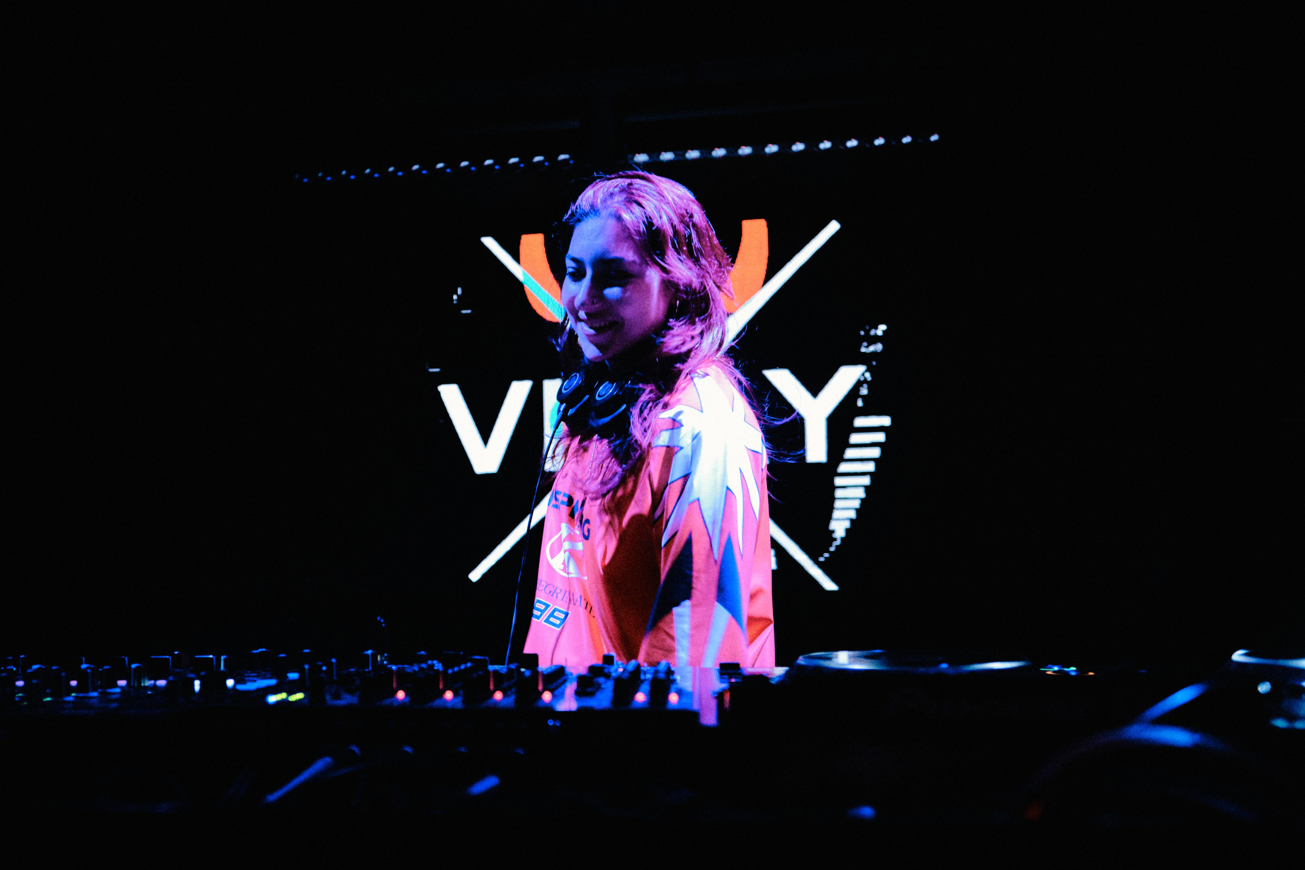 VIVAY PARTY. SERA STUDIA
