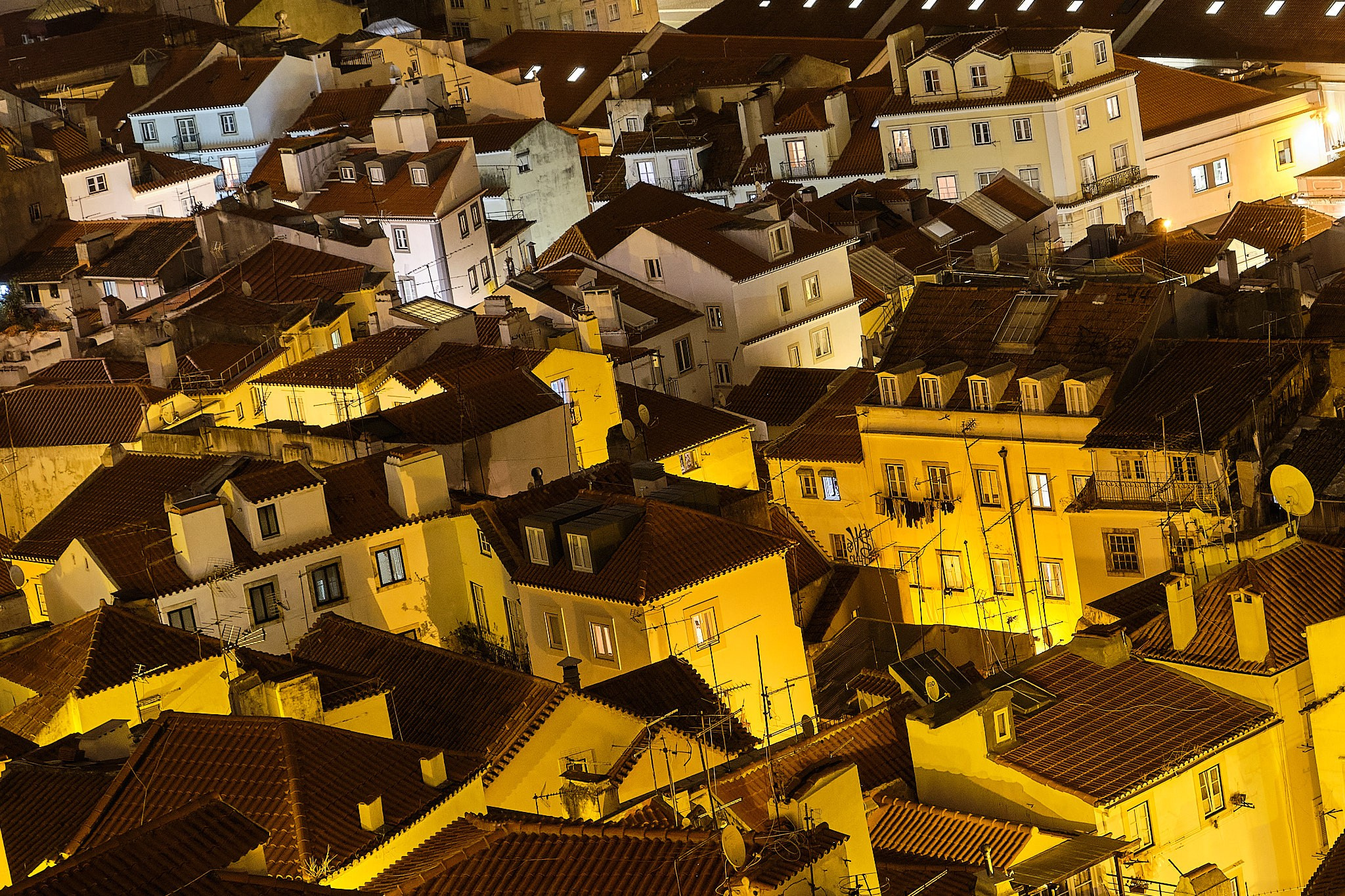 Lisabona (noaptea). Fotograf Nicola Cristian