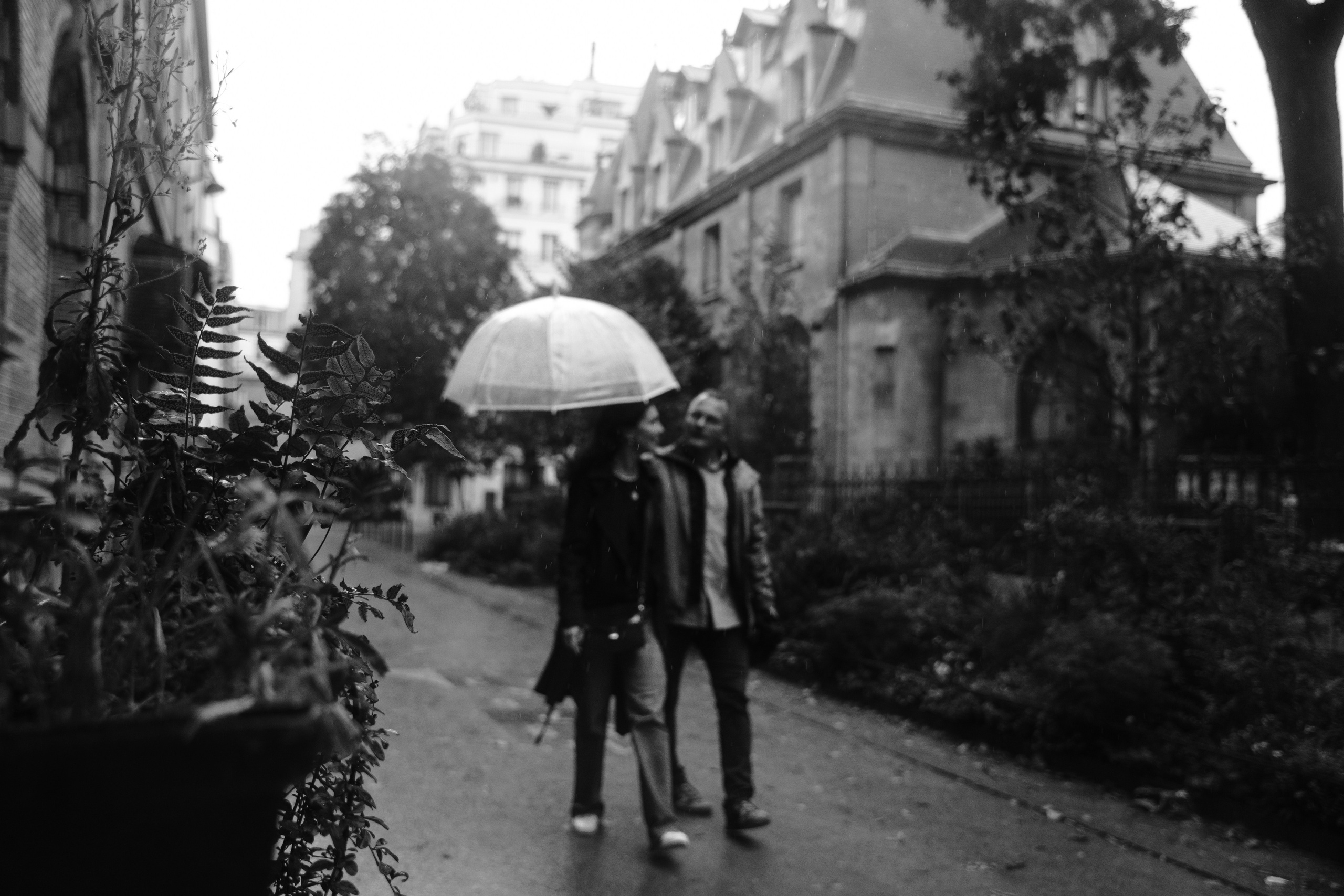 Katerina & Åge in rainy Paris. Фотограф в Париже Полина Осипова