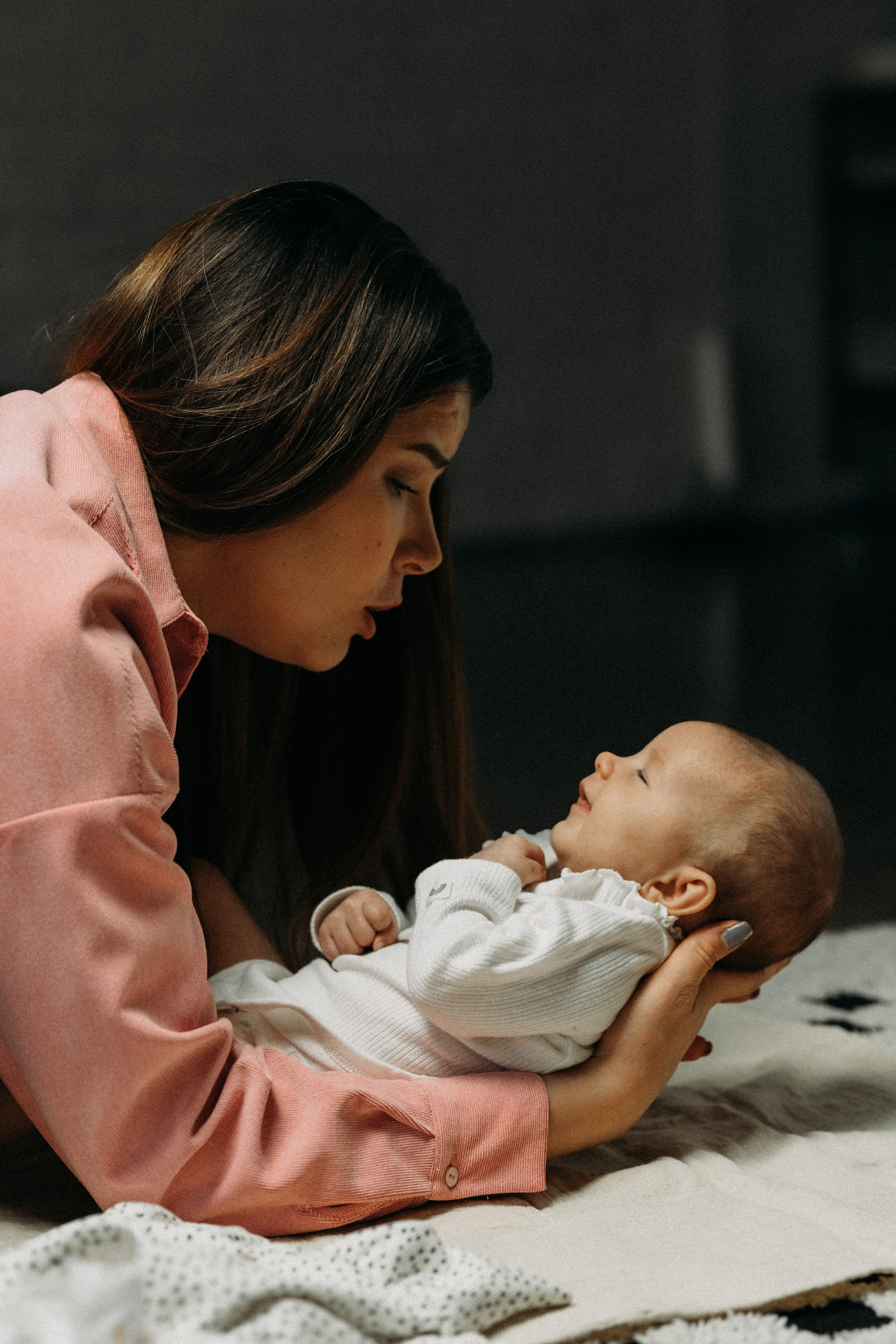 Family, bnw, photoshoot. Wedding and potrait photographer in Helsinki Vickan O