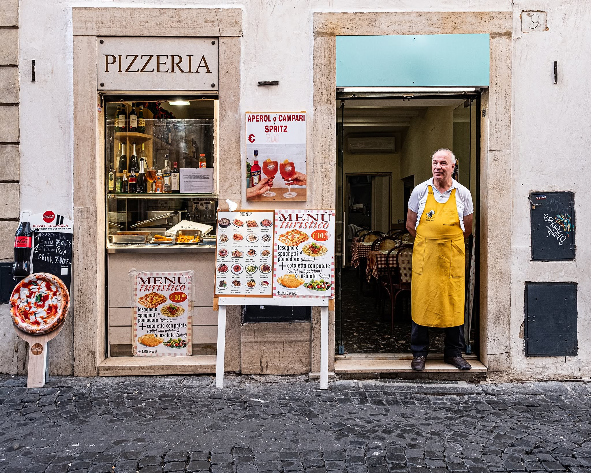 Street Photography. Graphic designer Andreea Maieru