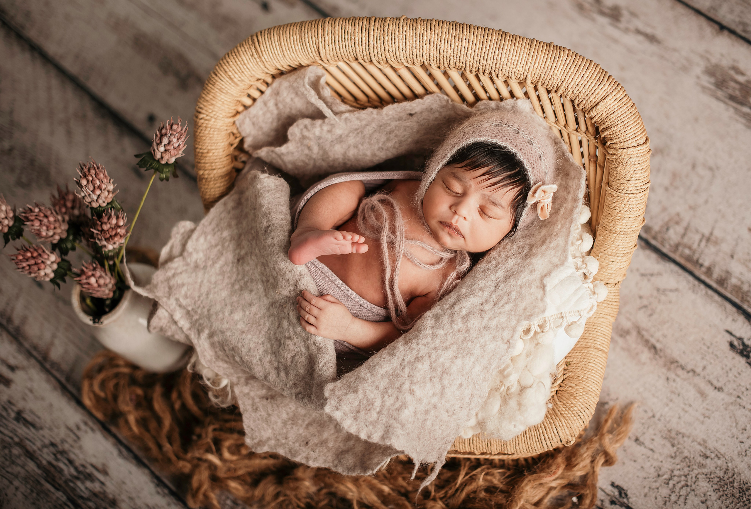 Little flower. Newborn, pregnancy, family photographer in New Jersey
