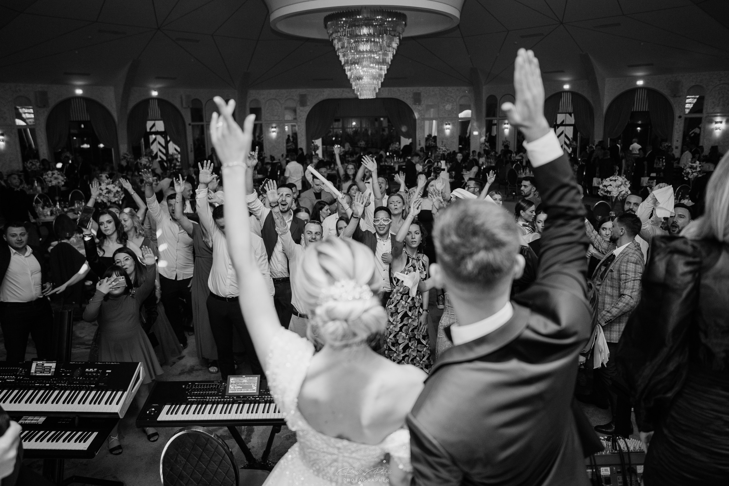 Luxury Wedding Photographer Romania & Europe | Elegant, Emotional Wedding Stories. Raul Petru Photographer