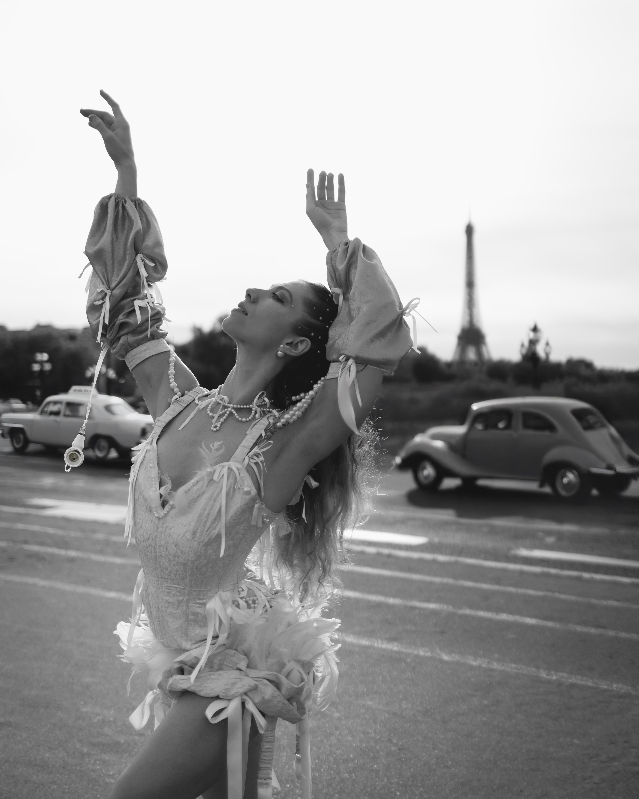 Ballerina in Paris. Professional wedding photographer in Copenhagen, Denmark — Julia Byron