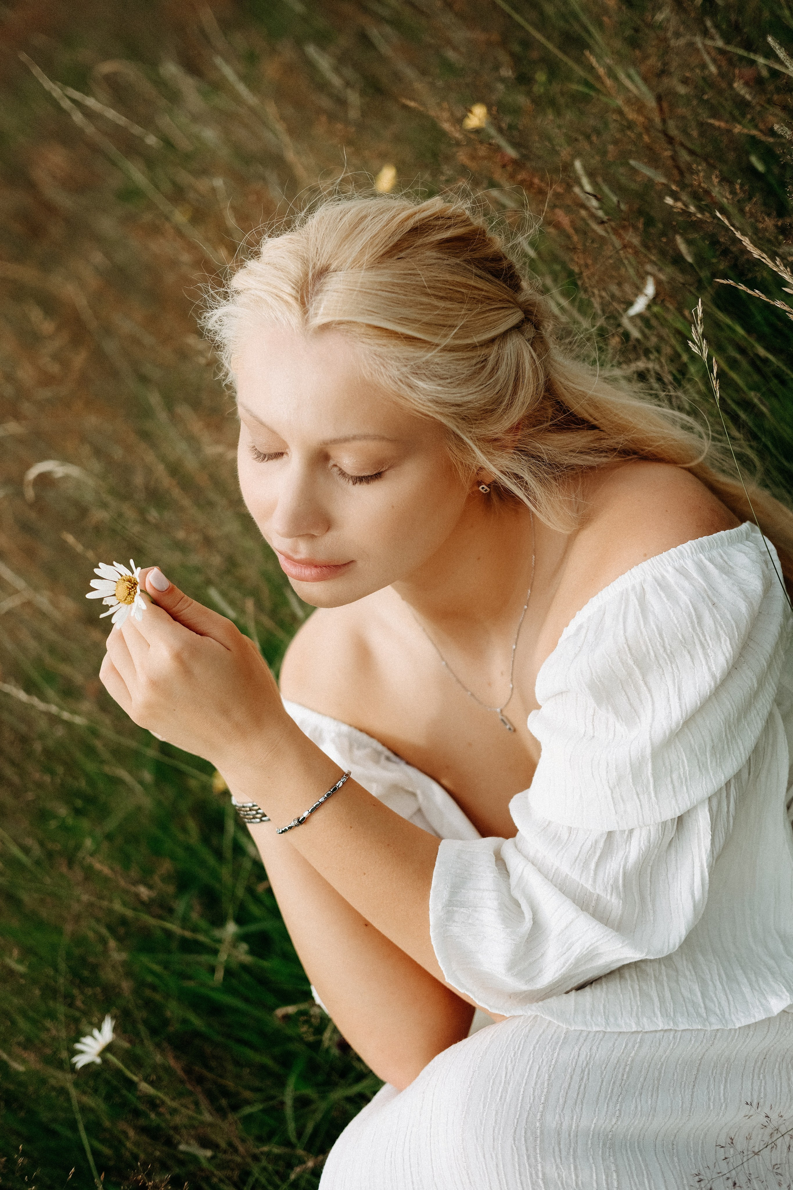 Portrait & Love Story Photography in the Mountains of Georgia | Gudauri & Kazbegi. Outdoor Portrait & Wedding Photographer in Georgia — Gudauri & Kazbegi | Irina Beniaidze