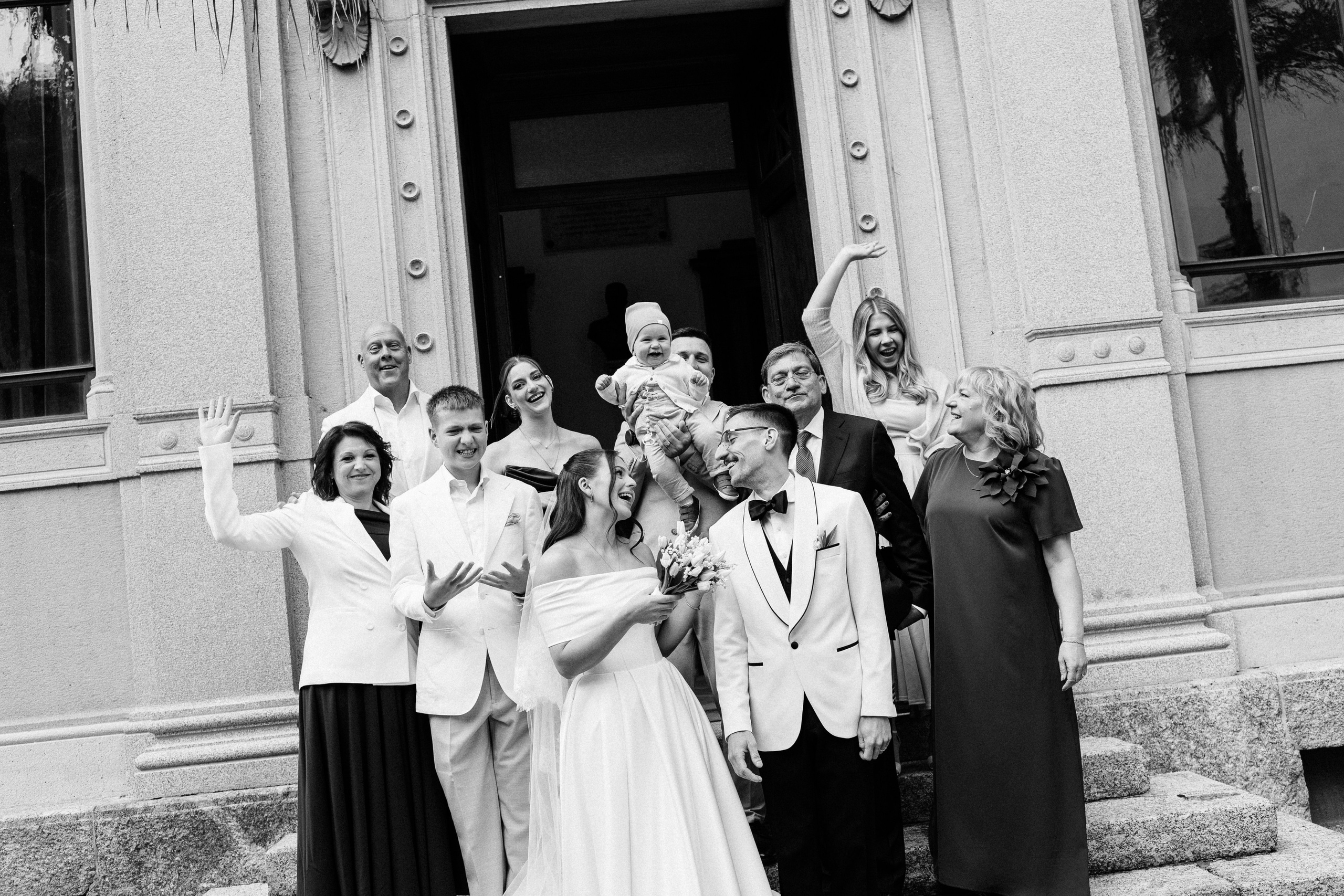 Emotional moments with family during an intimate wedding celebration on Lake Como