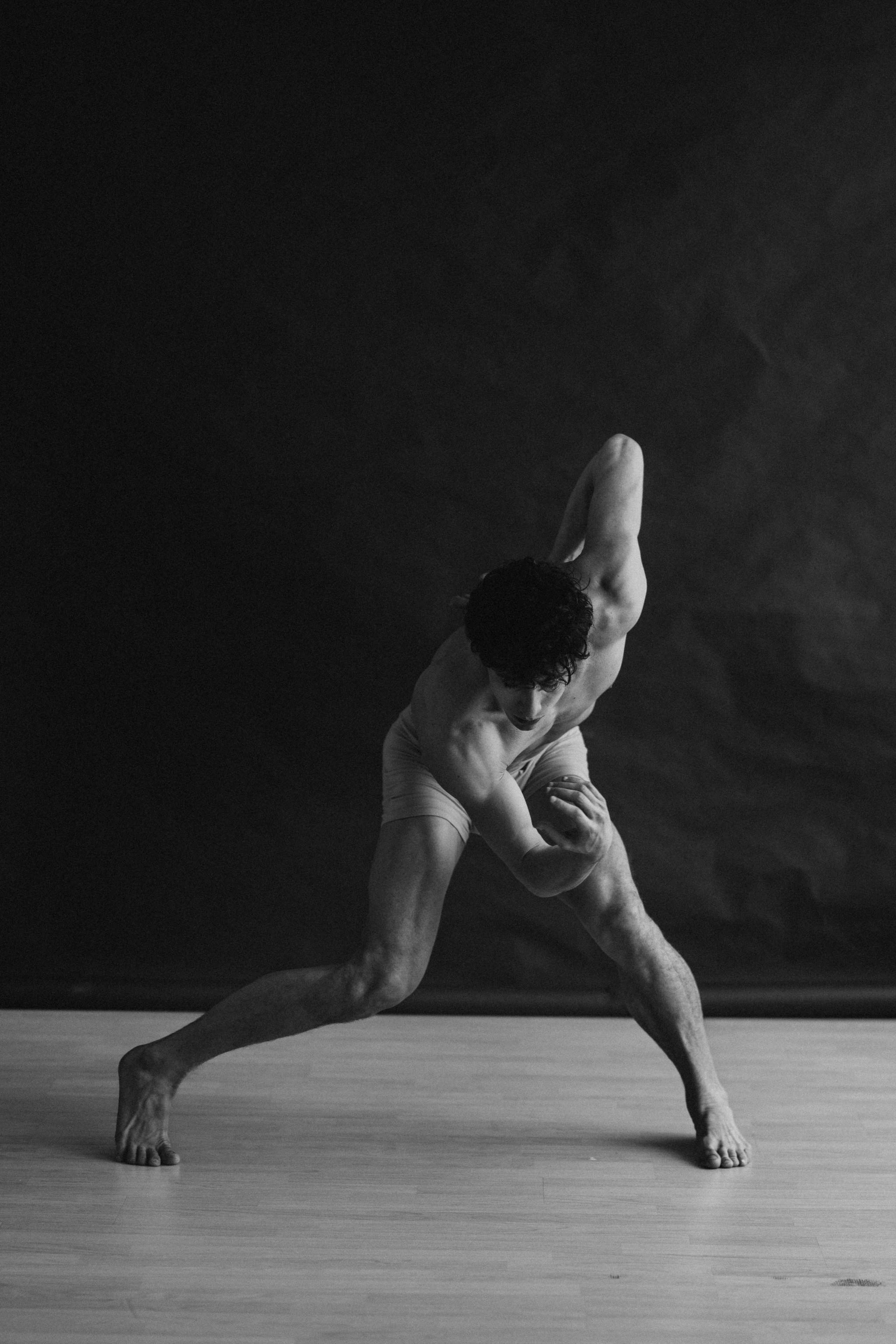 DANCERS. Victoria Olonen – Cinematic Portrait Artist | Helsinki & Europe