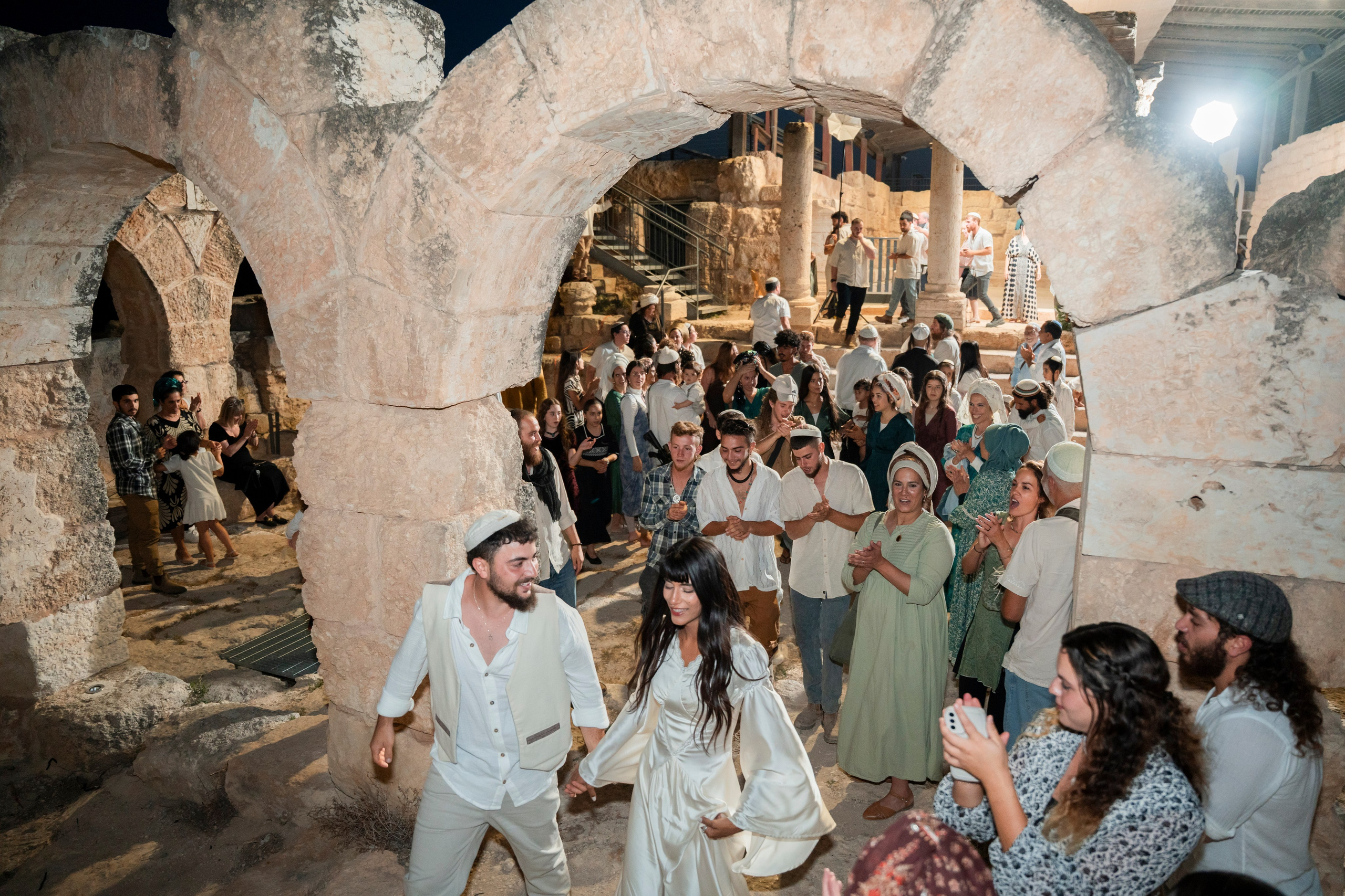 עדן ושלהבת. יוסף מזרחי צילום חתונה, ברית וזוגיות. צלם מקצועי שאוהב להוציא אתכם הכי יפים ברגעים הכי מרגשים