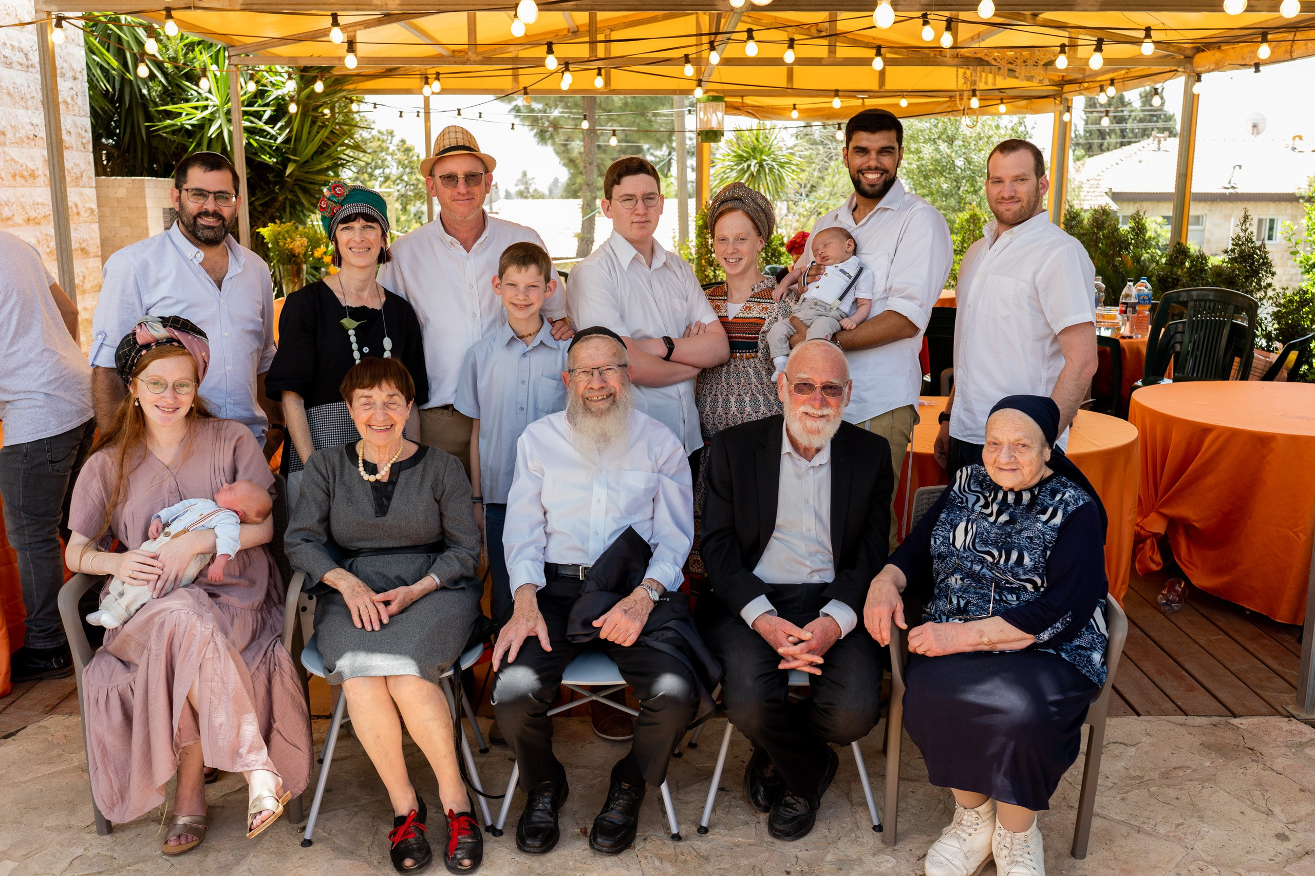 משפחת ברנד. יוסף מזרחי צילום חתונה, ברית וזוגיות. צלם מקצועי שאוהב להוציא אתכם הכי יפים ברגעים הכי מרגשים