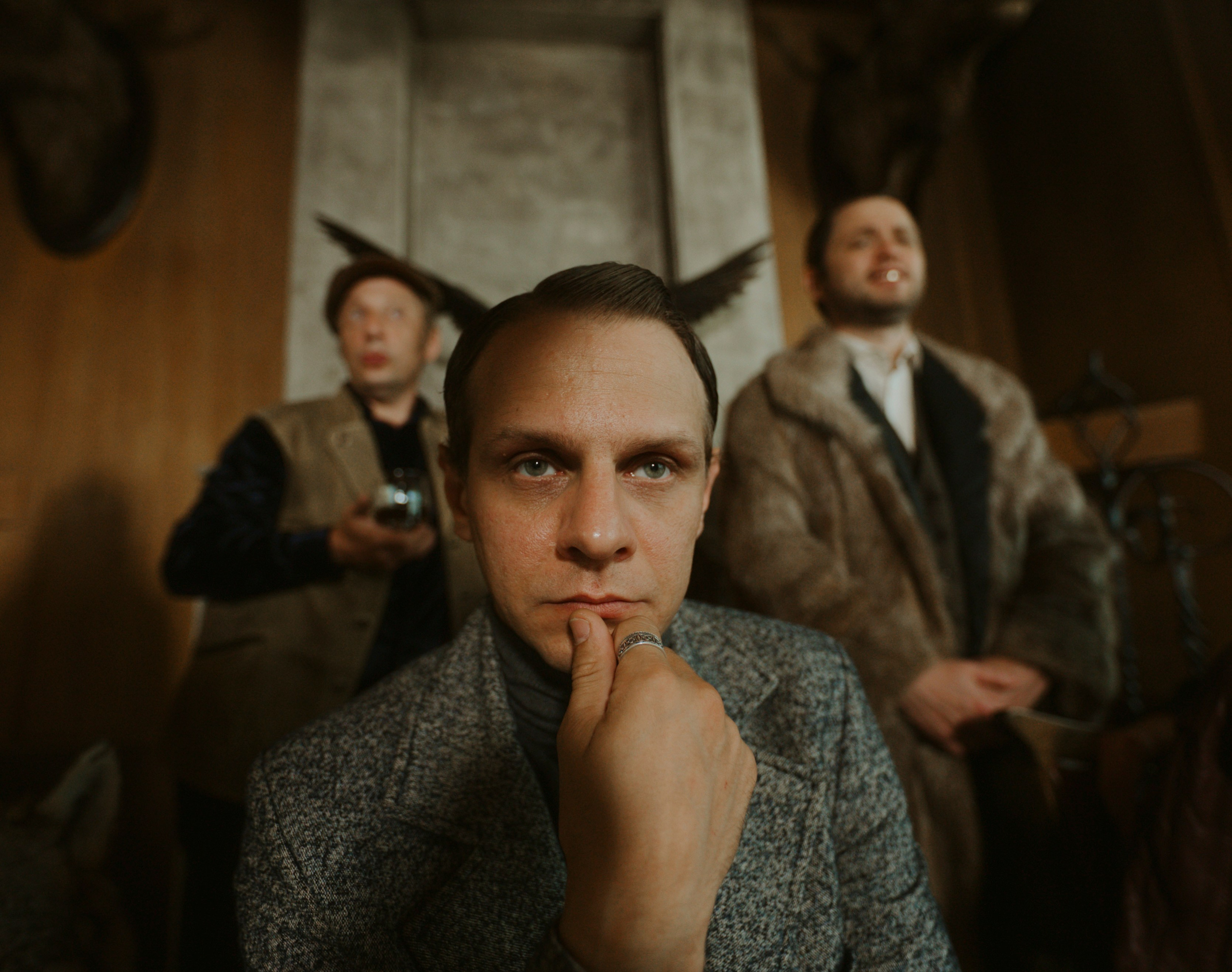 2025. Стрит-фотография, полная абсурда, идиотизма и красоты