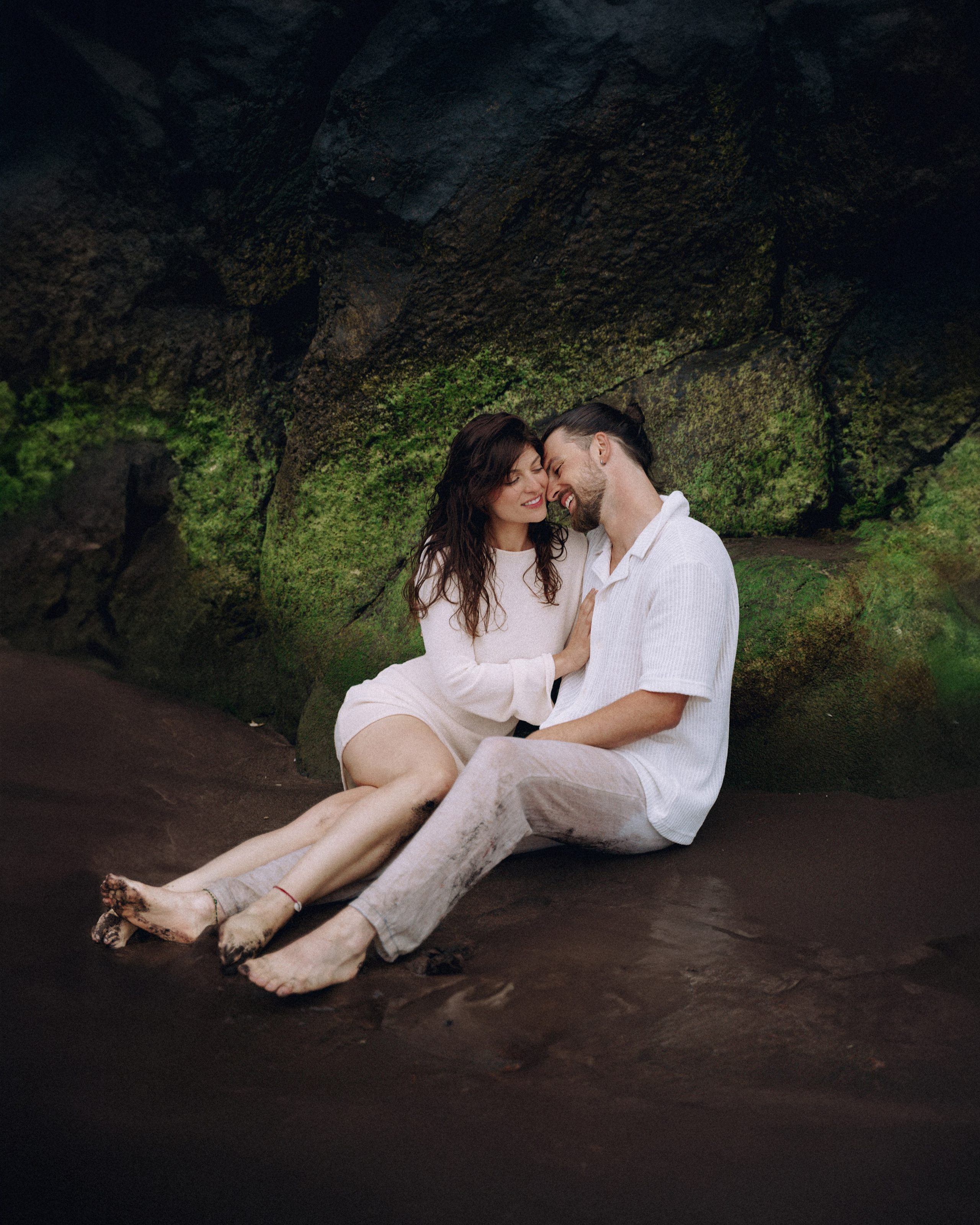 Cloudy Morning at Seixal Beach | Couple Photoshoot in Madeira. Your photographer in Madeira