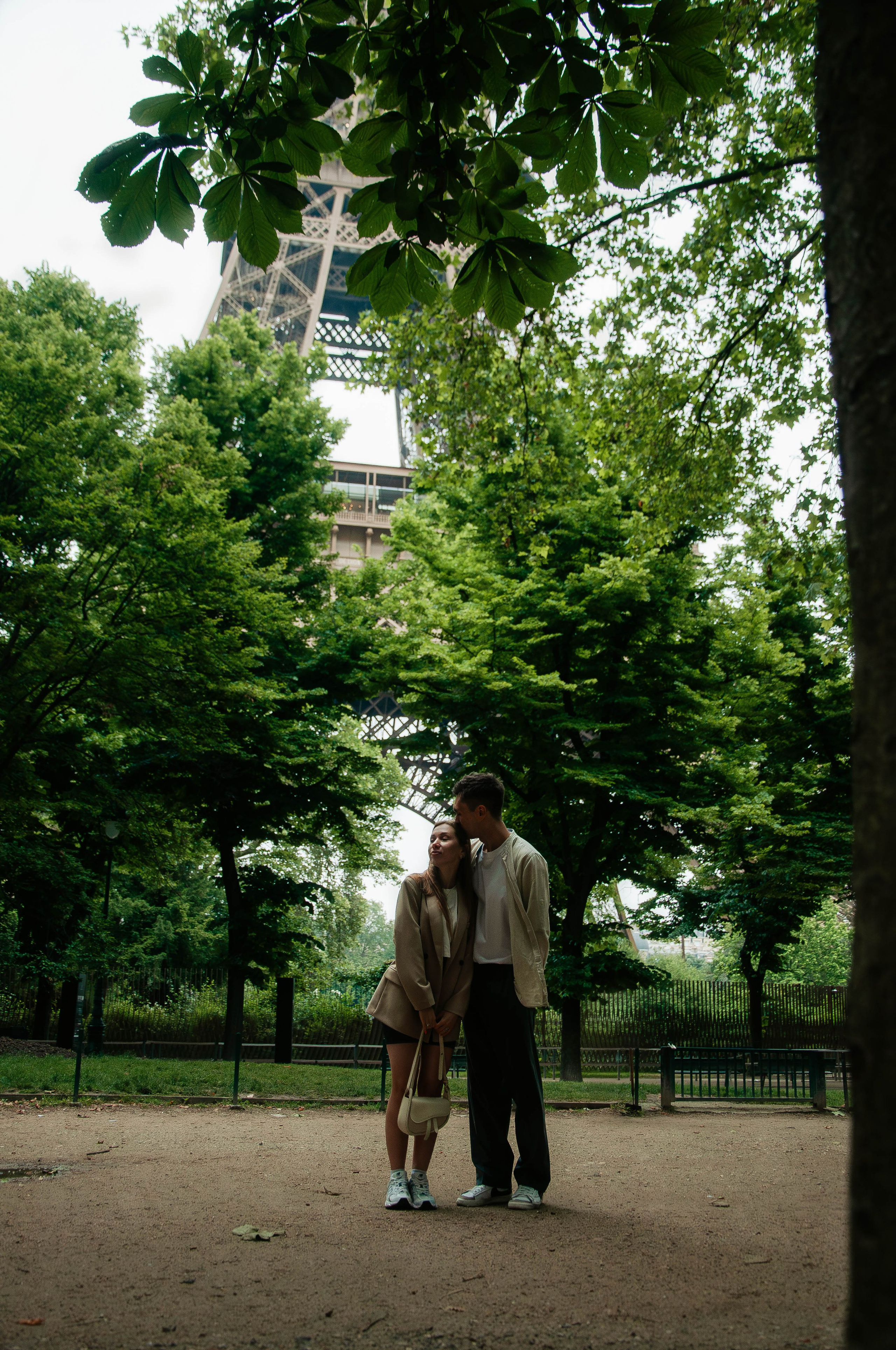 Лавстори у Эйфелевой Башни. Фотограф в Париже Полина Осипова