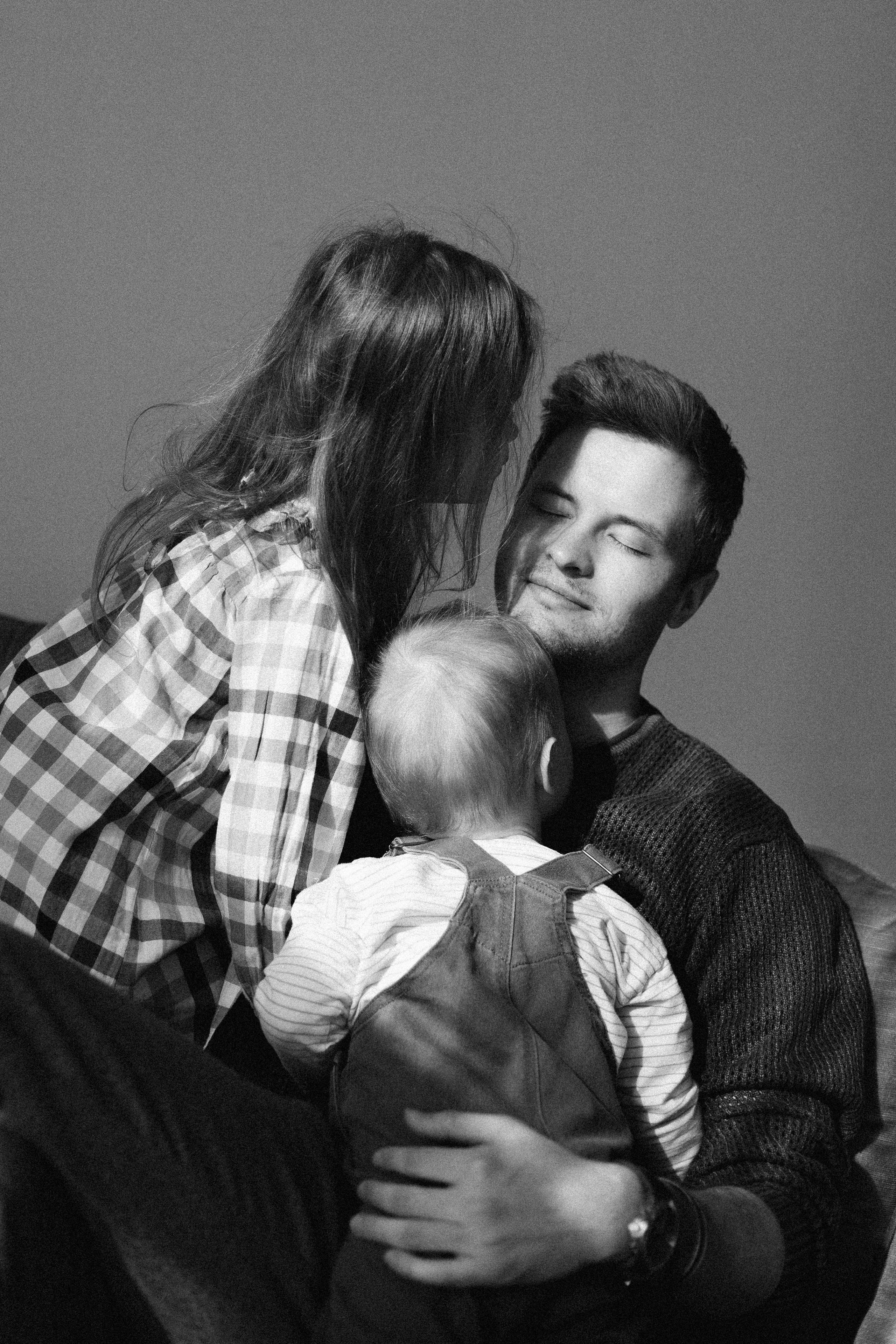 Саша, Ева и Ваня. Главная