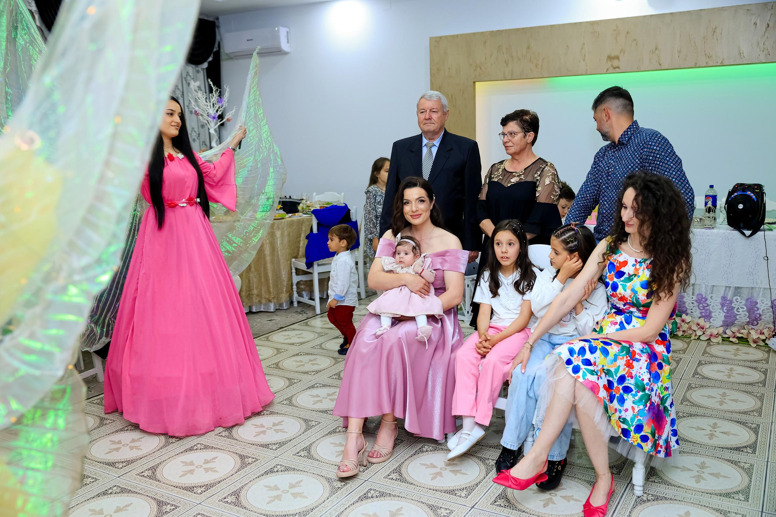 Iris Stefania. Moments By Gub