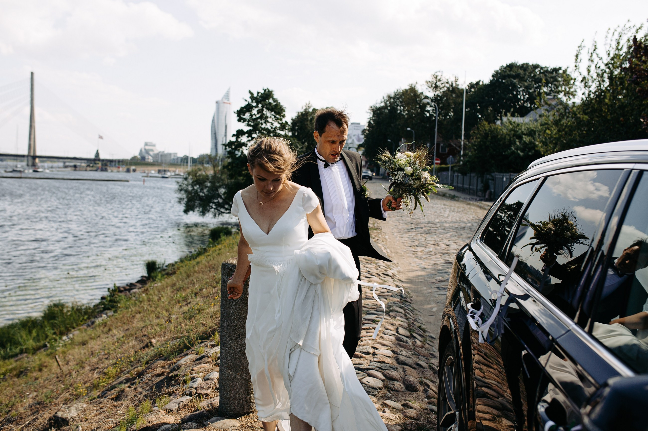 DIEVS SIRDĪ UN VĒJŠ MATOS