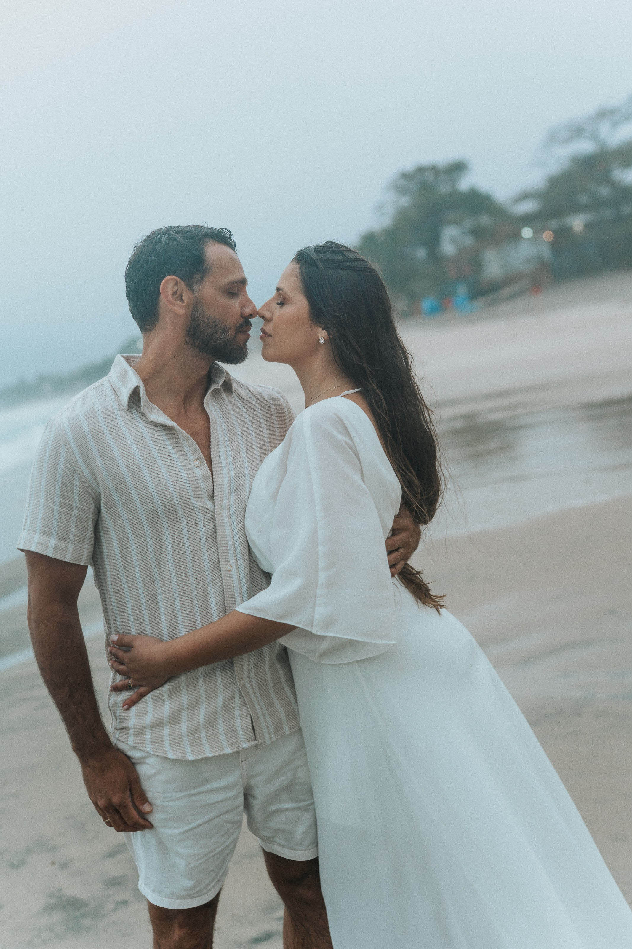 Pré Wedding — Bianca e Maik (Praia Maresias). Fotógrafo de casamento e Filmmaker de casamento