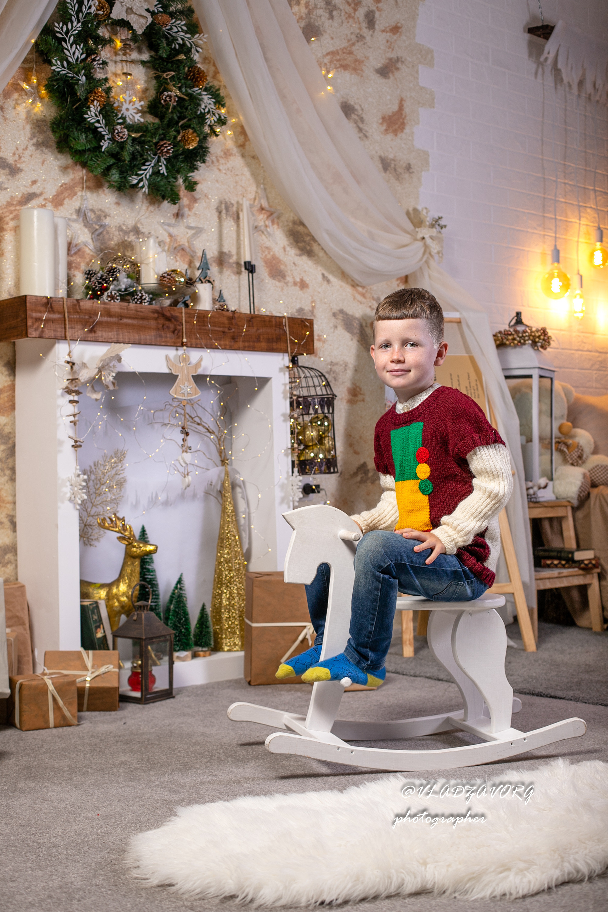 Зелен кът с камин. Family photographer in Burgas VladZavorg