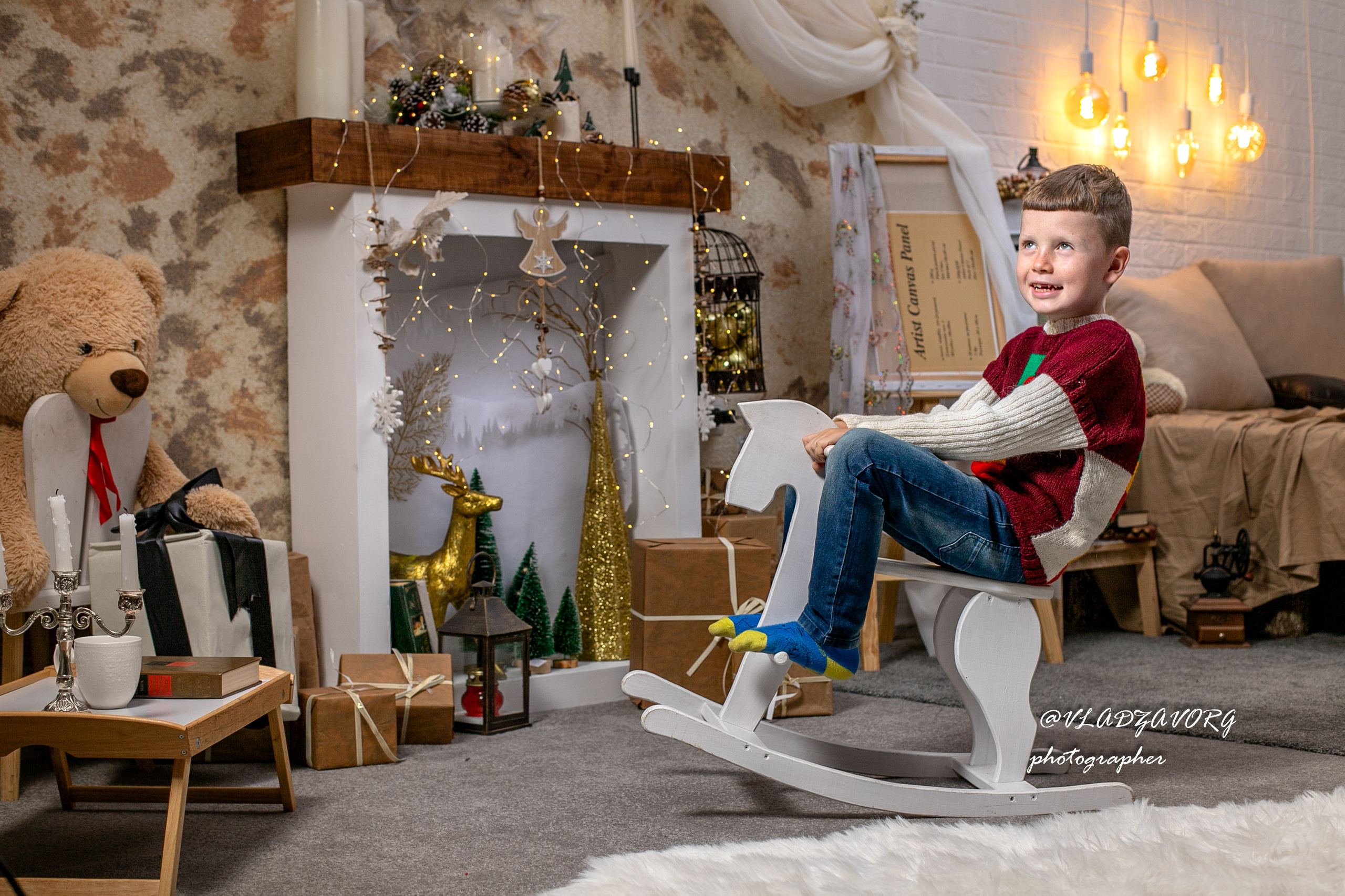 Зелен кът с камин. Family photographer in Burgas VladZavorg